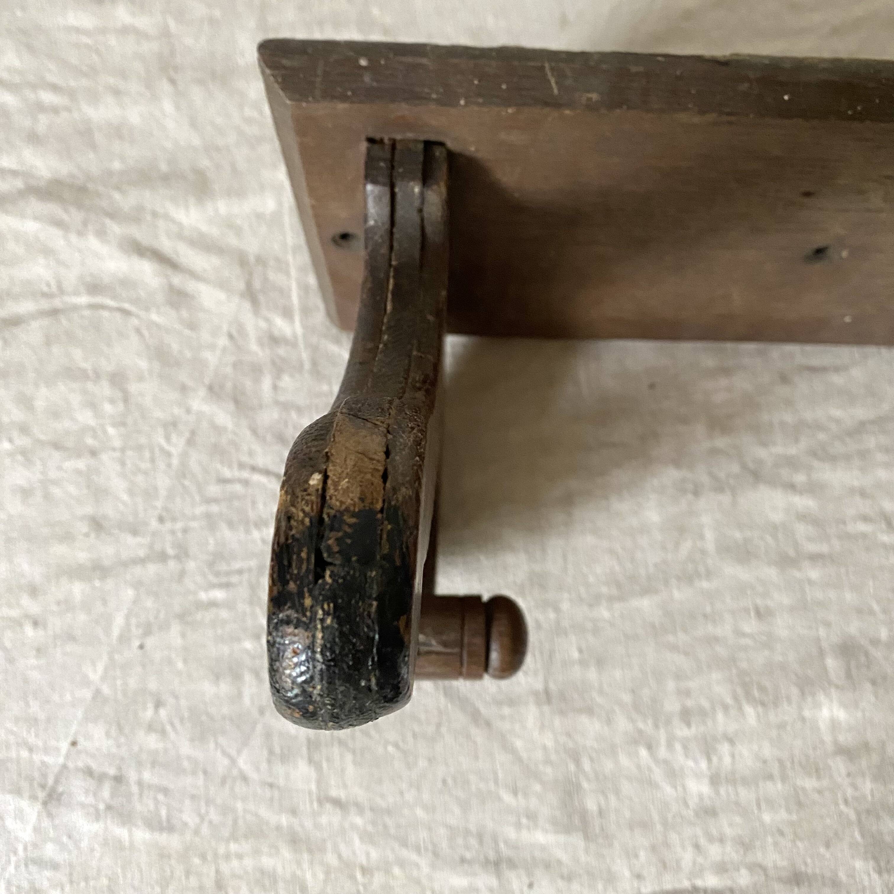 Wooden wall-mounted coat rack with 3 hooks