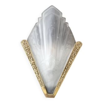 Art deco wall light pressed glass / brass