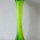 Vase corolle en verre soufflé double couche vert et blanc