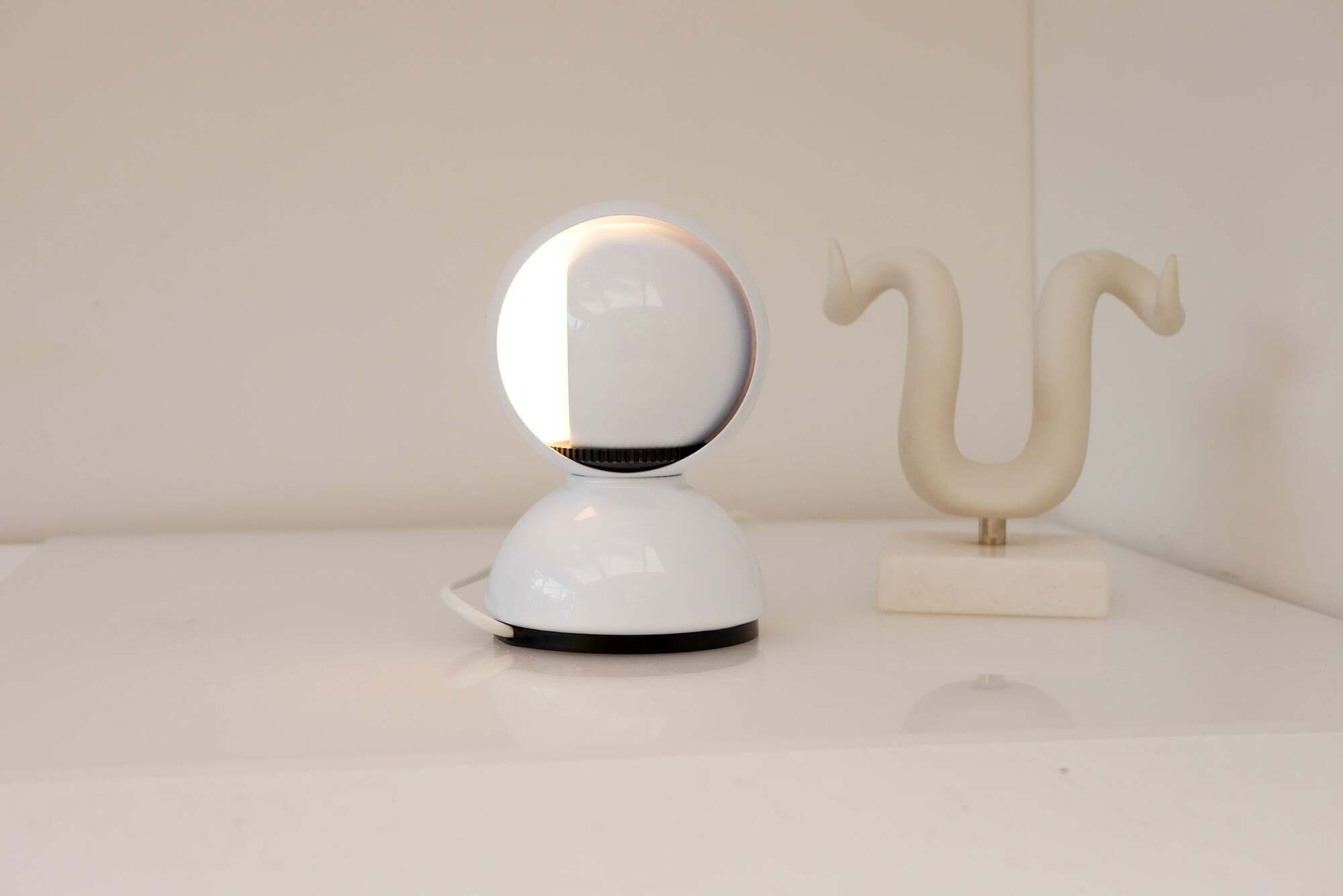 Table lamp "Eclisse" by Vico Magistretti for Artemide, Italy, 1965