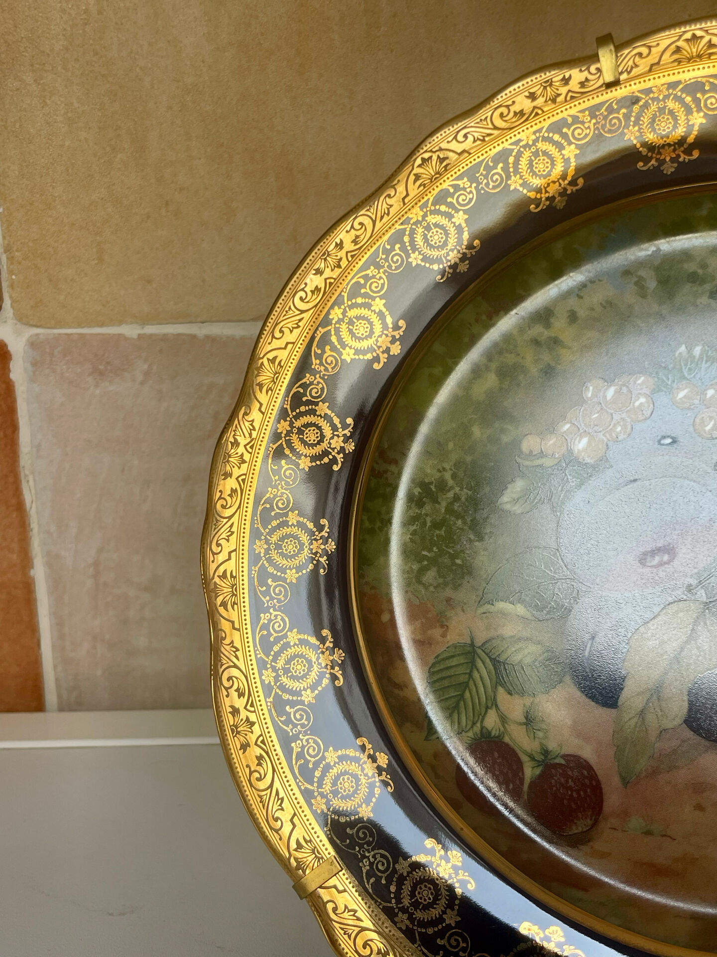 Decorative plate collection limoges. prestige de limoges - france