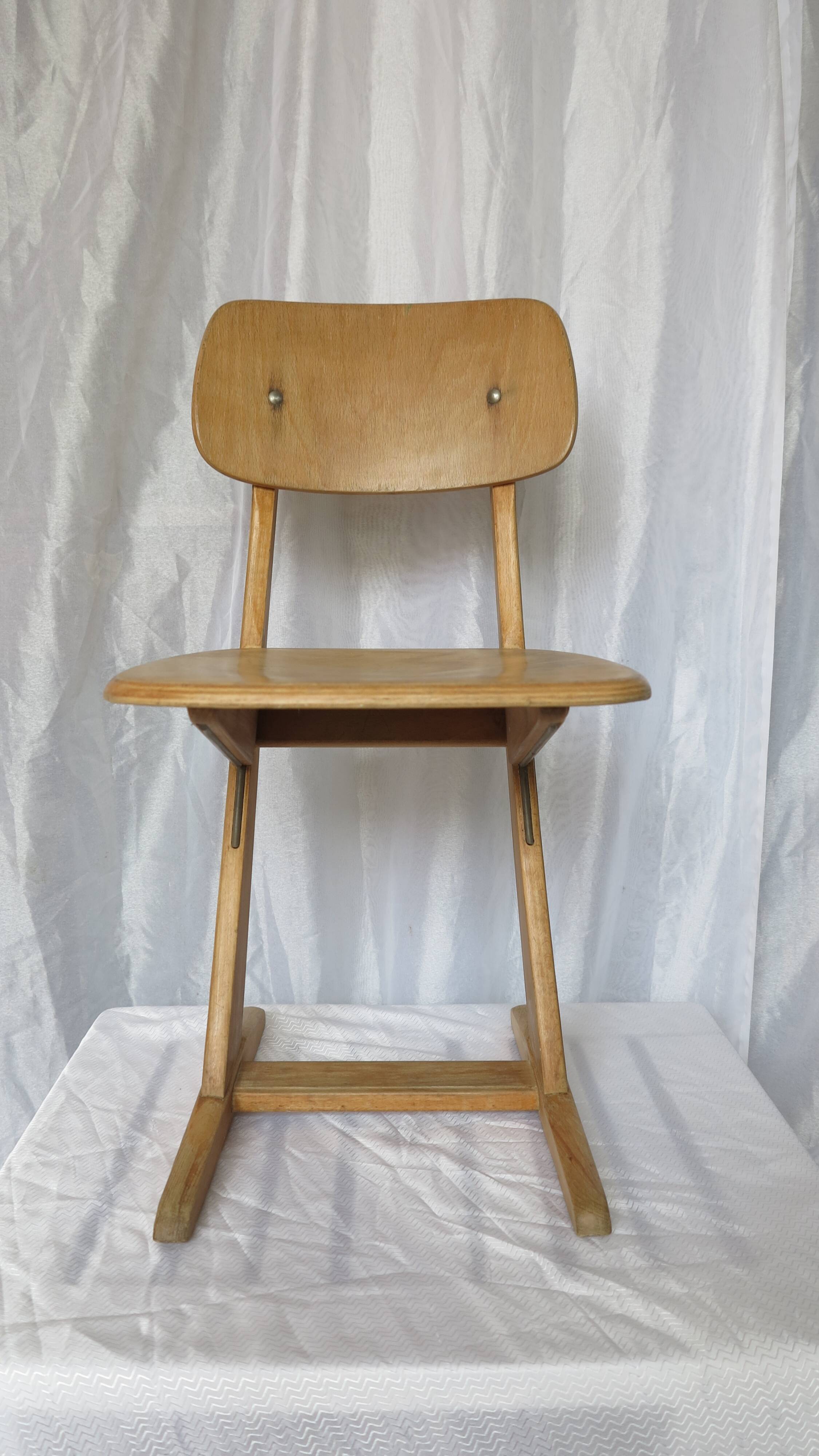 chaise enfant design bois clair