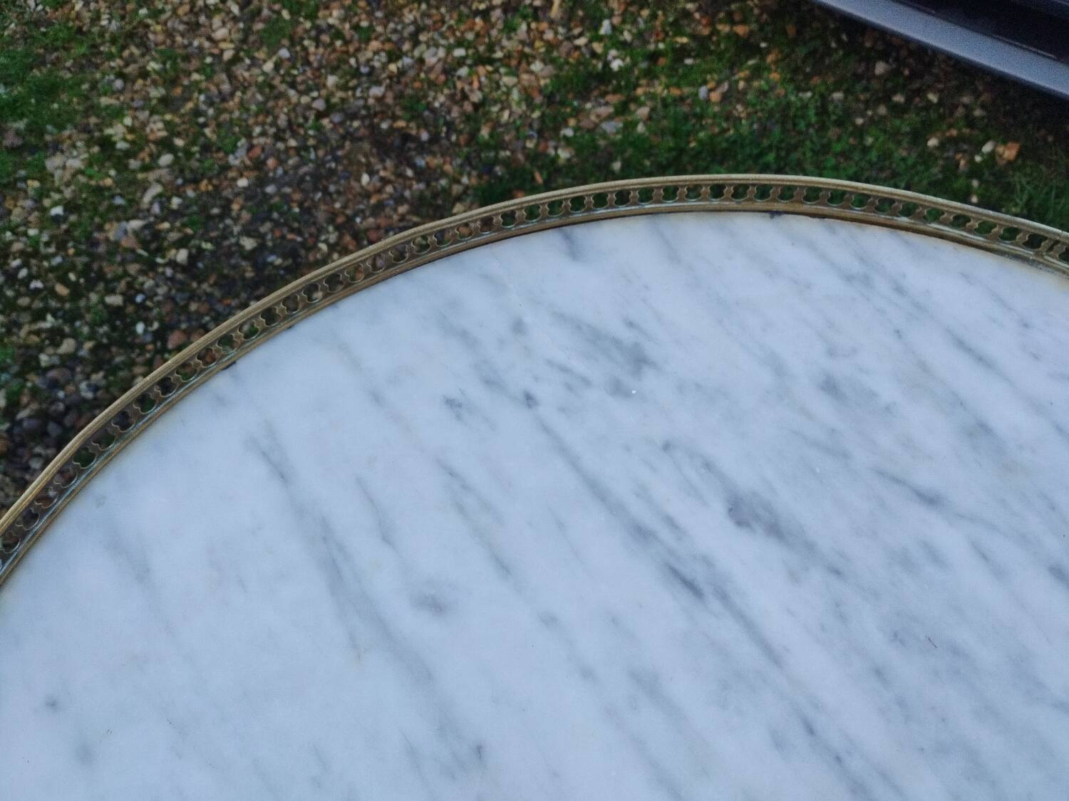 Bouillotte coffee table with antique marble top, Louis XVI style