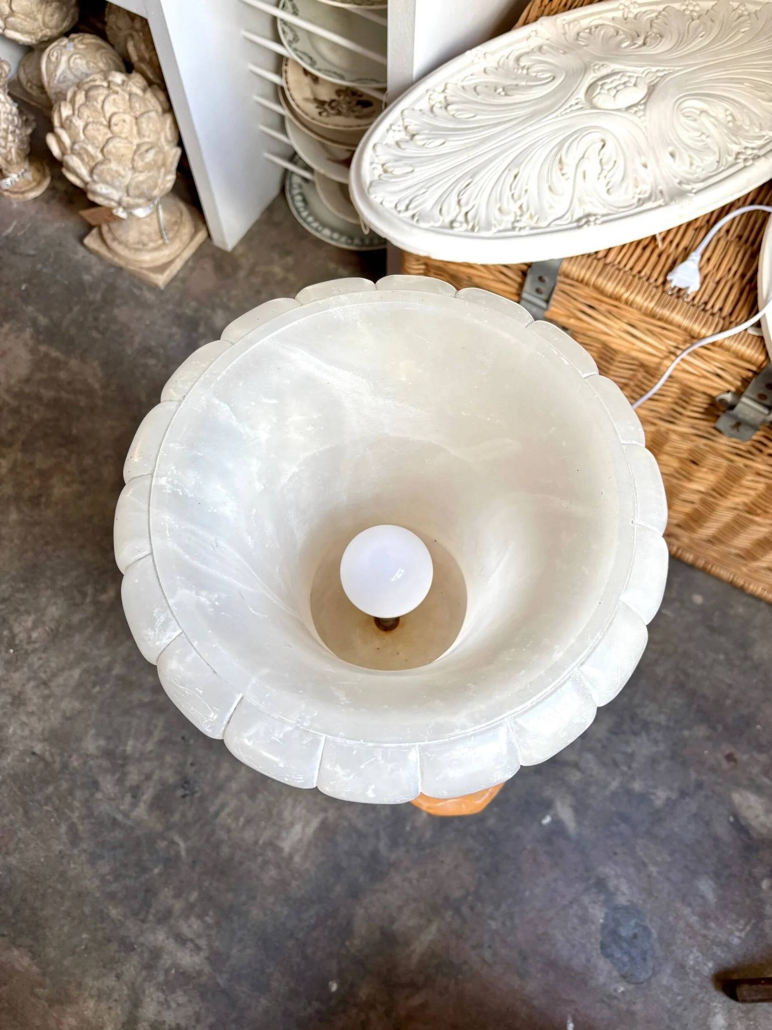 Lampe de table Médicis en albâtre