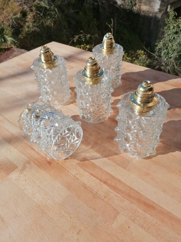 Lot de 5 suspensions globe en verre moulé vintage
