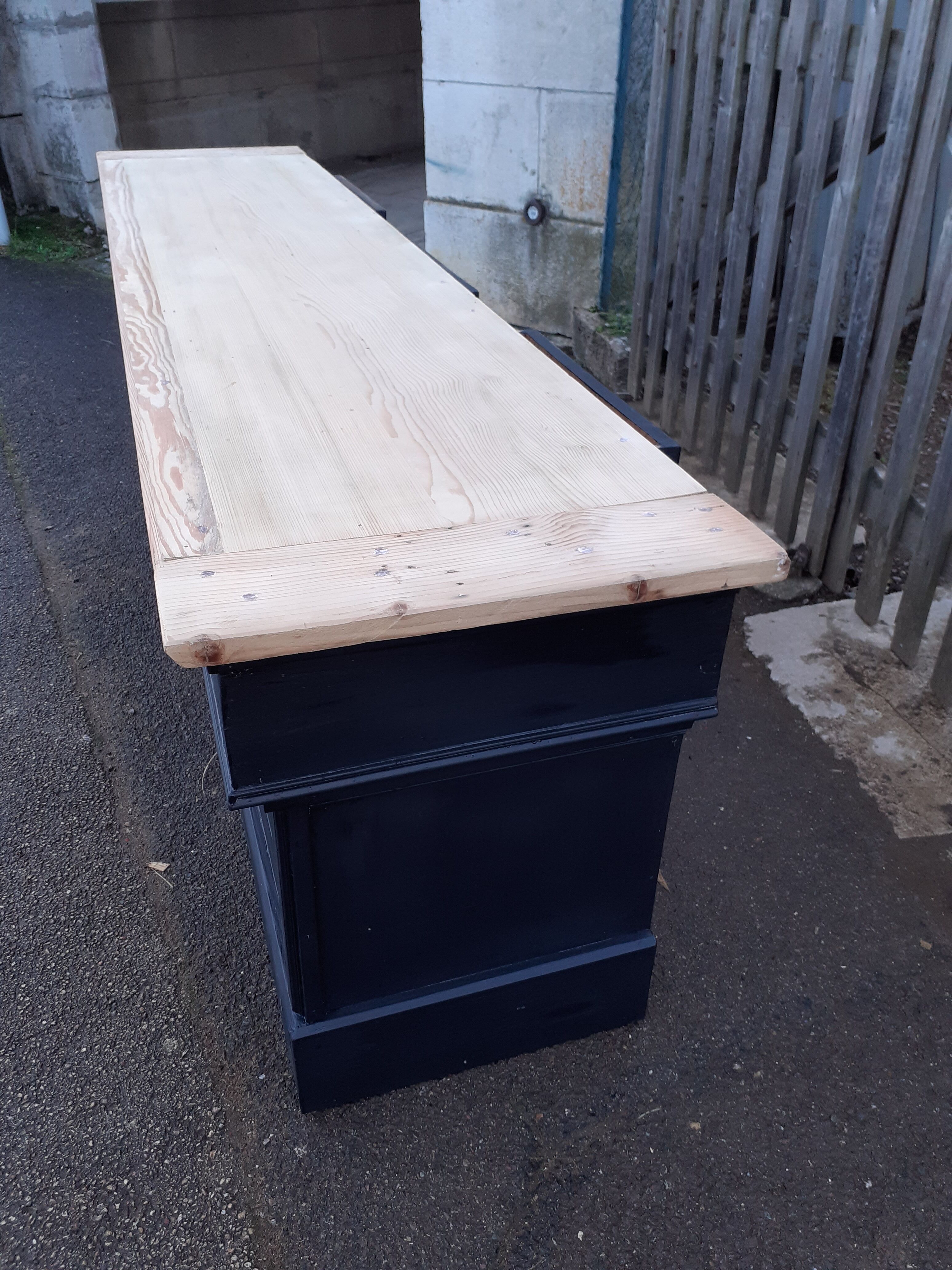 Counter trade furniture