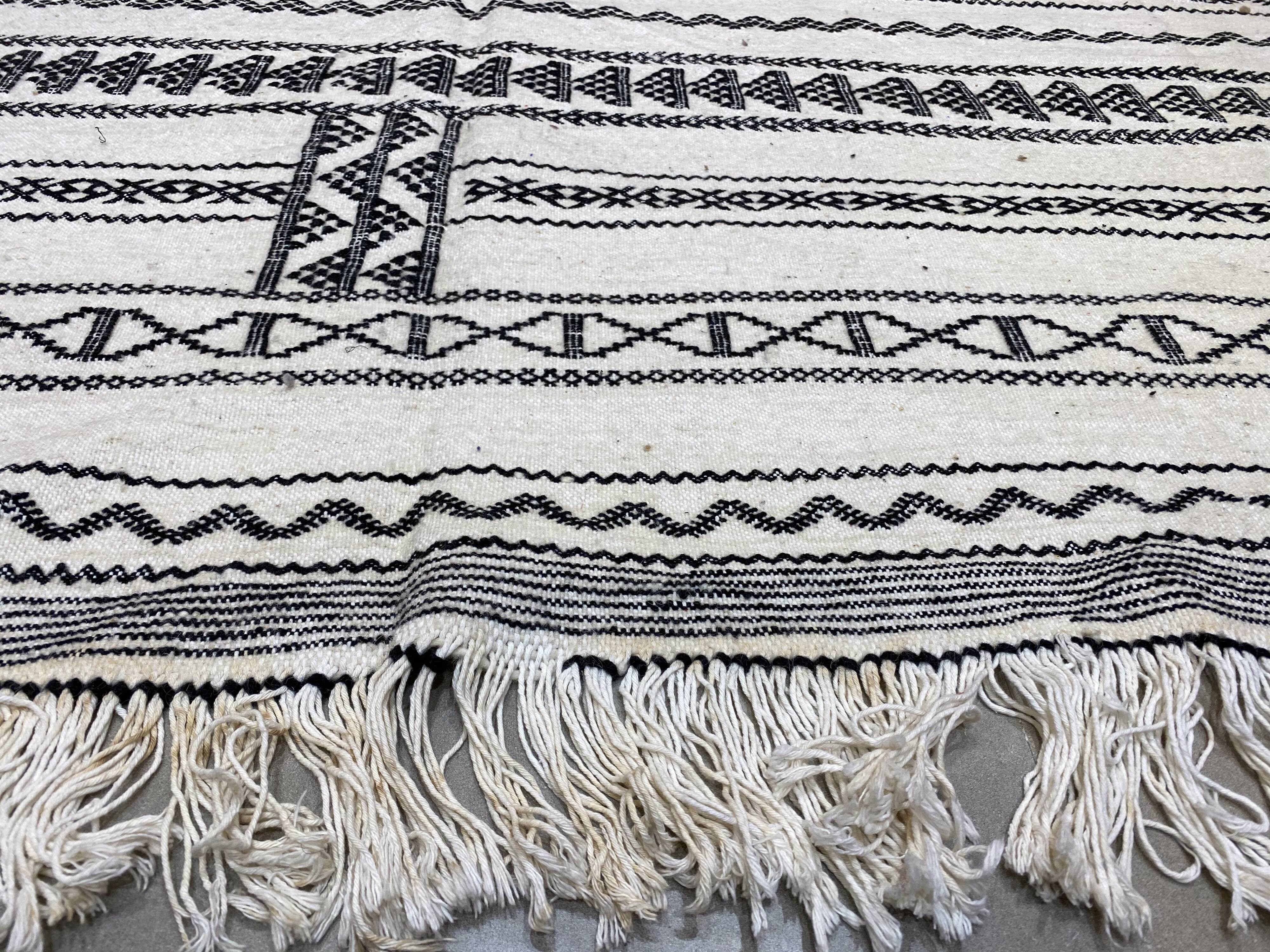 Kilim berbere embroidery  200x305cm