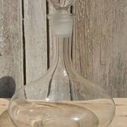 Glass decanter