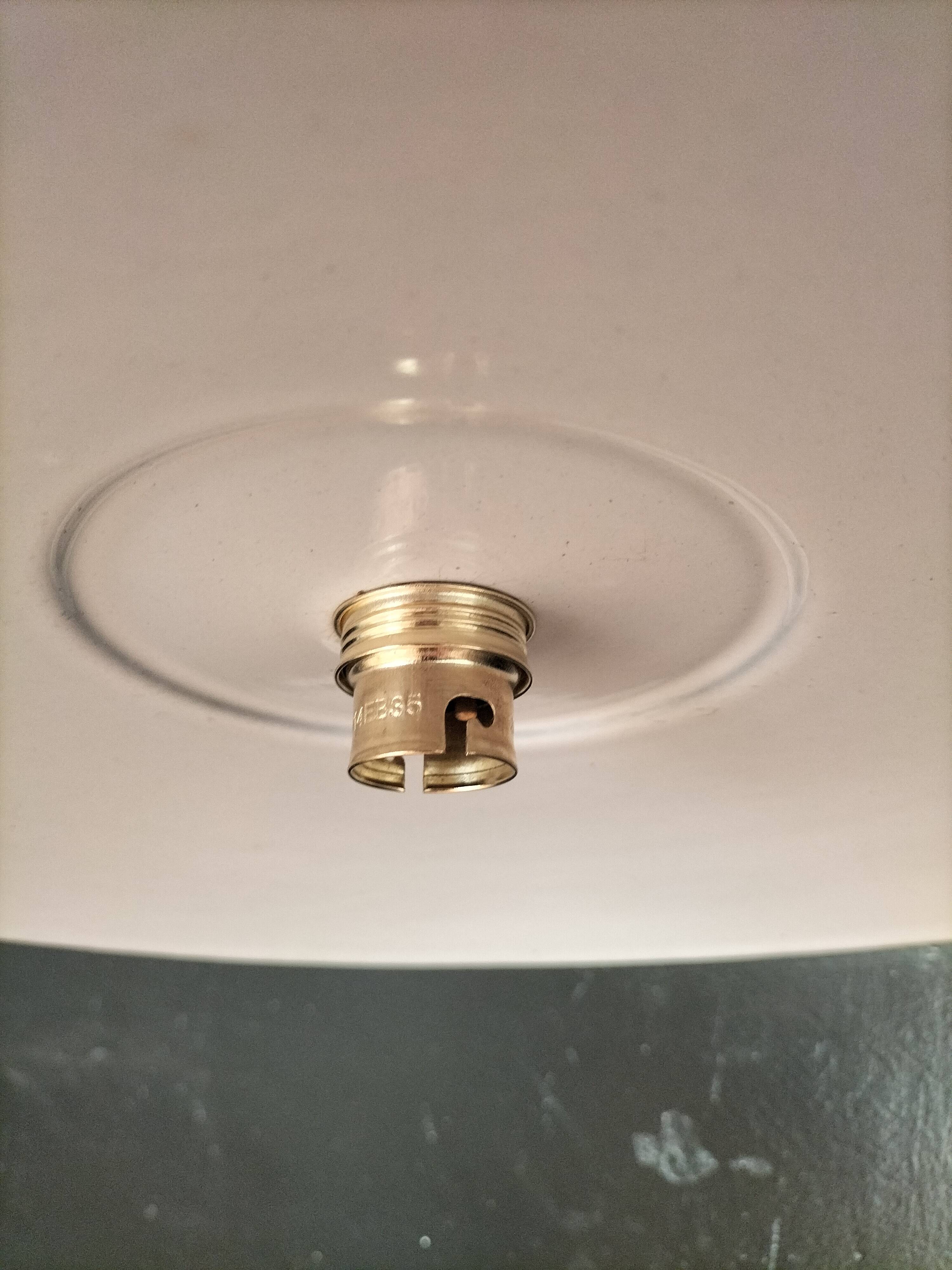 3 enamelled sheet metal suspensions