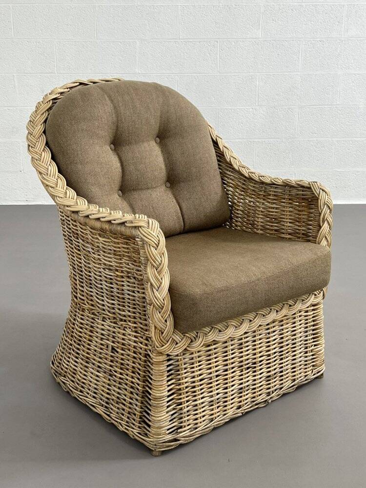 Rattan and wicker convertible chair