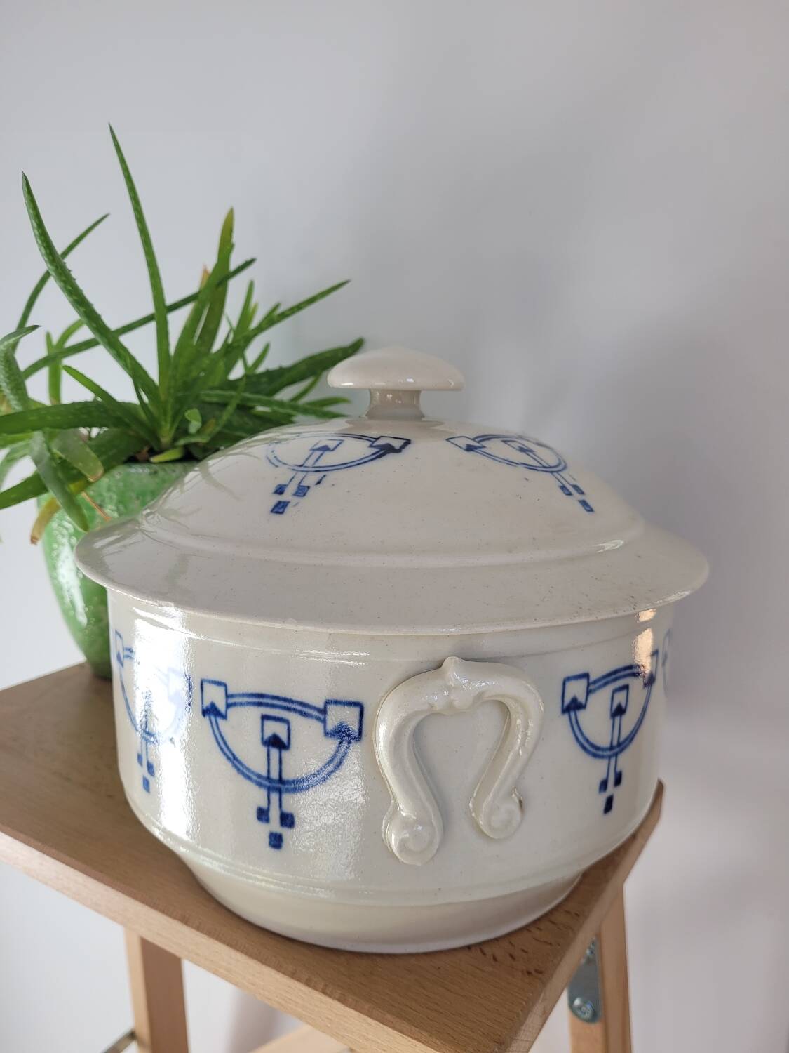 Stoneware soup tureen from Saint Uze