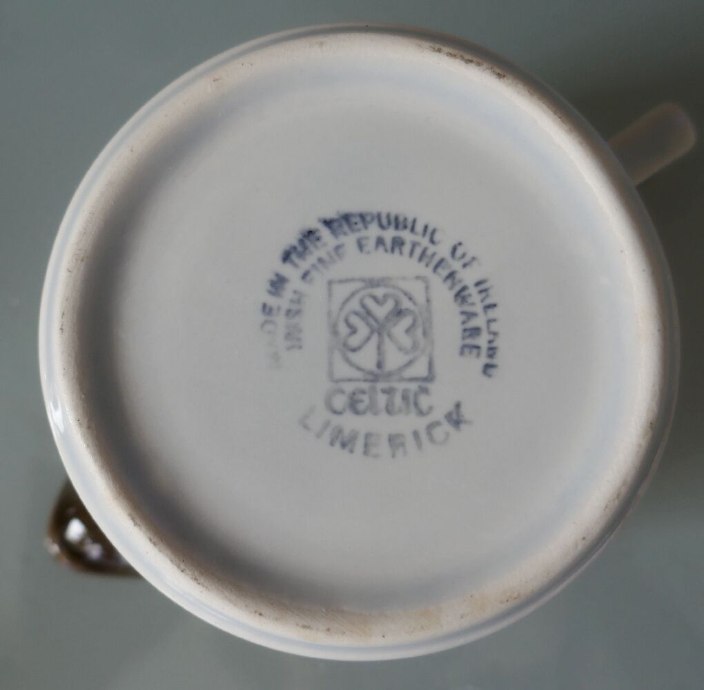 Milk jug and sugar bowl