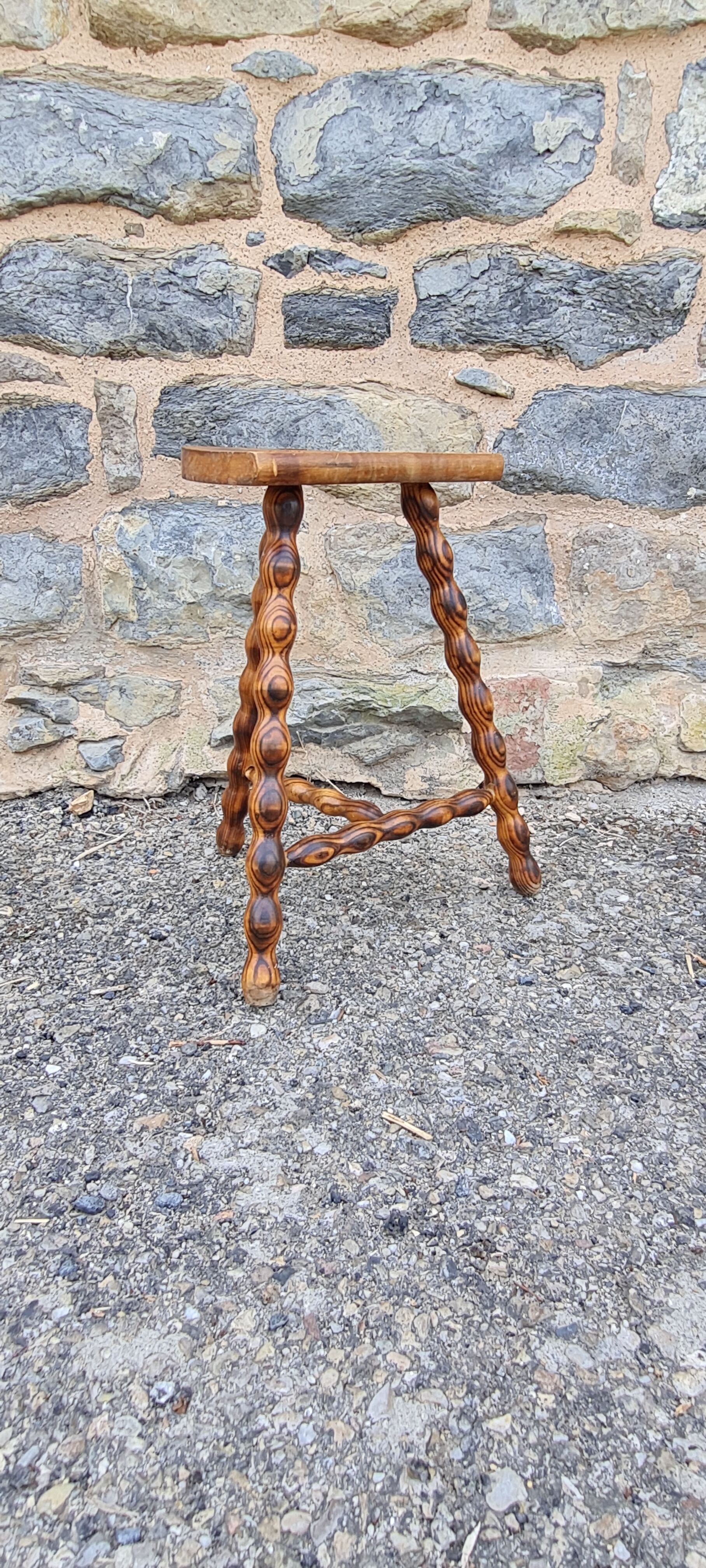 Tripod stool
