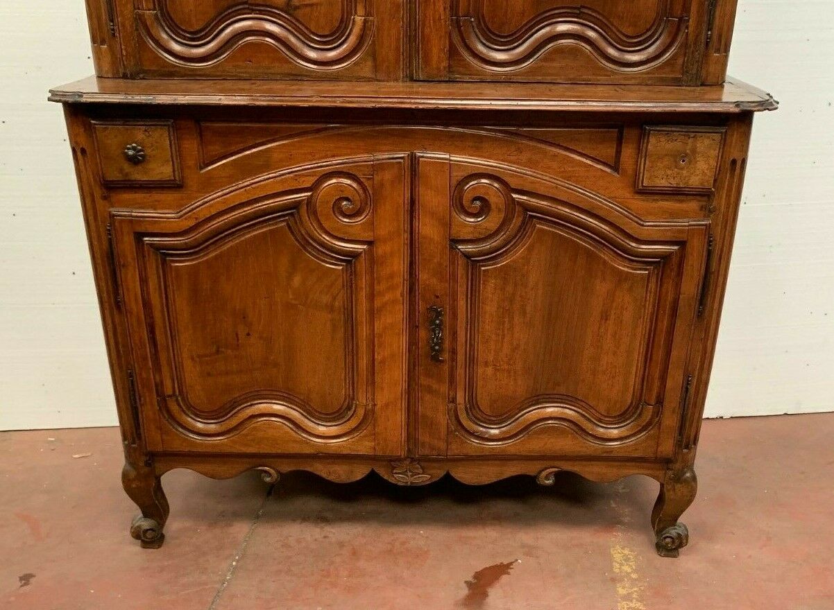 Buffet 2 body Louis XV walnut