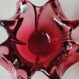 Floral/Corolla shaped pocket emptier. Murano Italy/Chambord by Fratelli Toso. In pink blown glass. Diam 18 cm