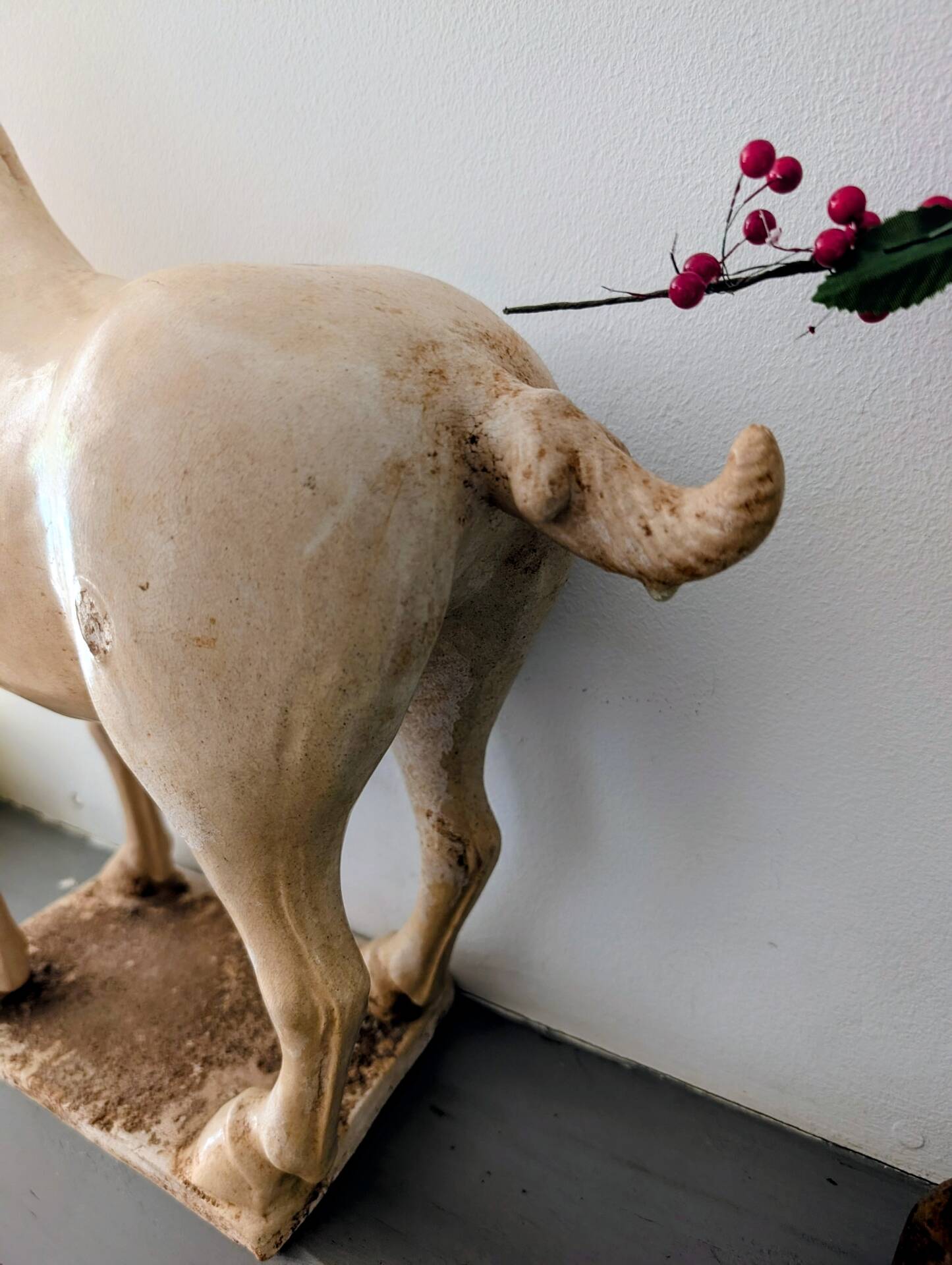 Large Tang-style horse in crackled ceramic 40 cm