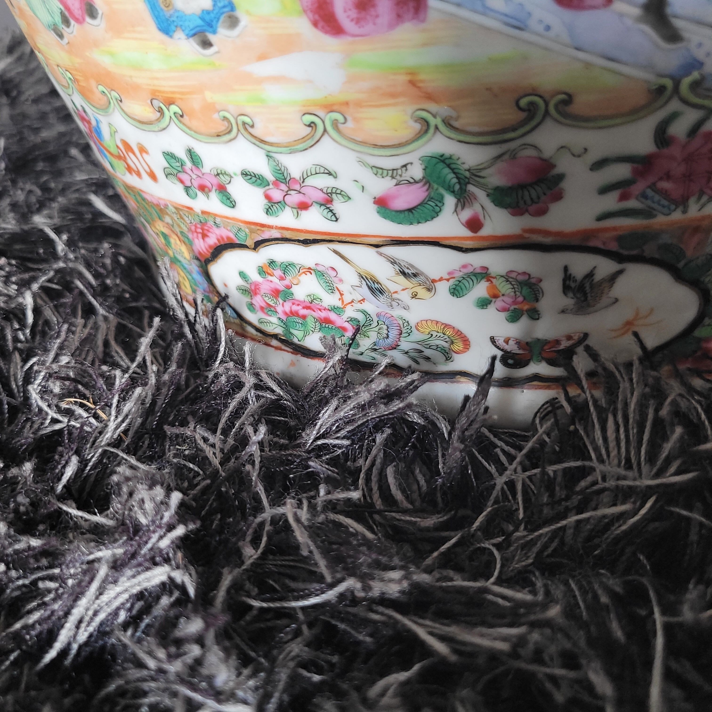 Very large Chinese vase (92 centimeters)