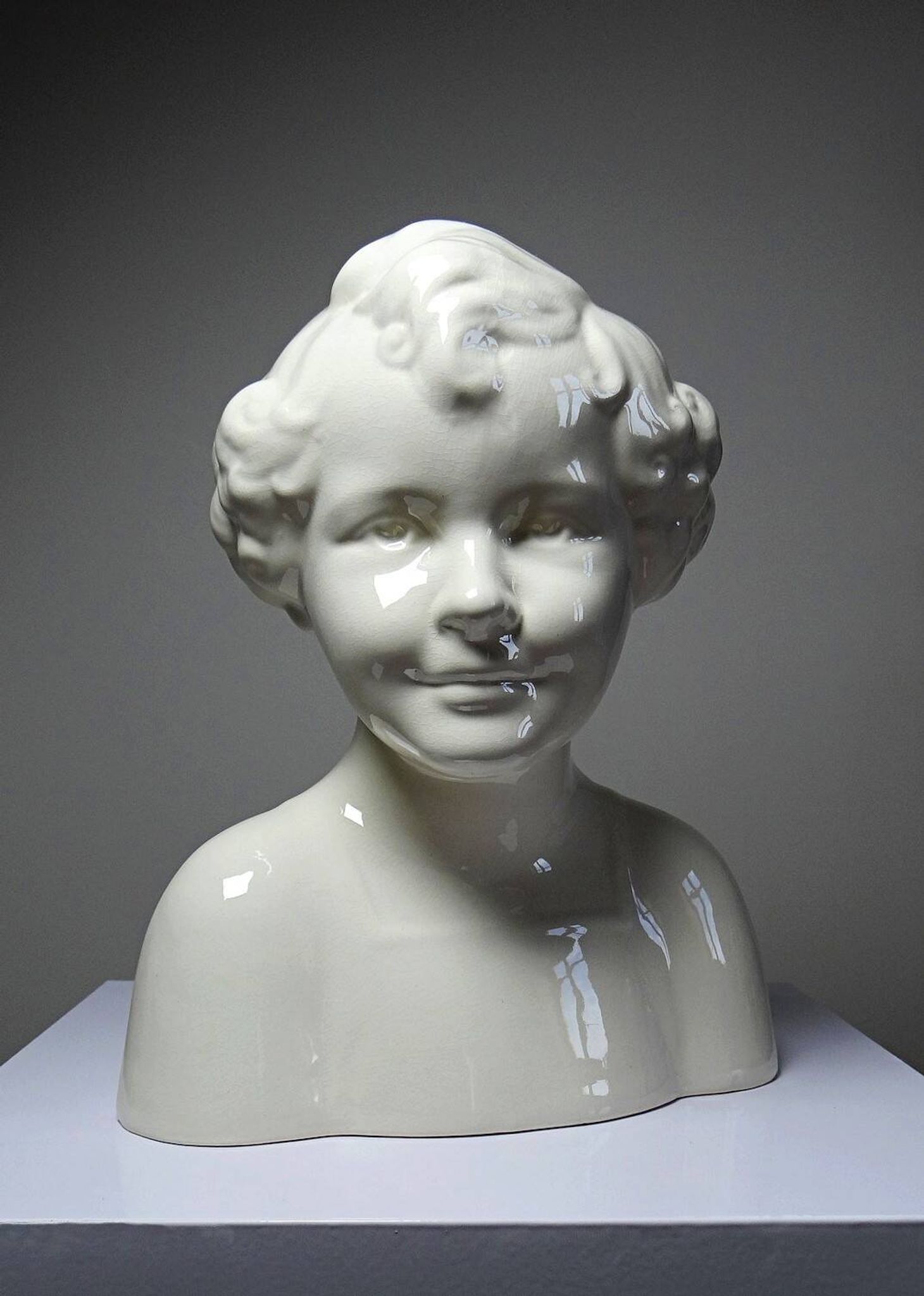 Very rare large faience bust from Sarreguemines, antique Art Deco.
