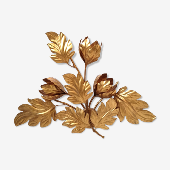 Wall light gold metal flower