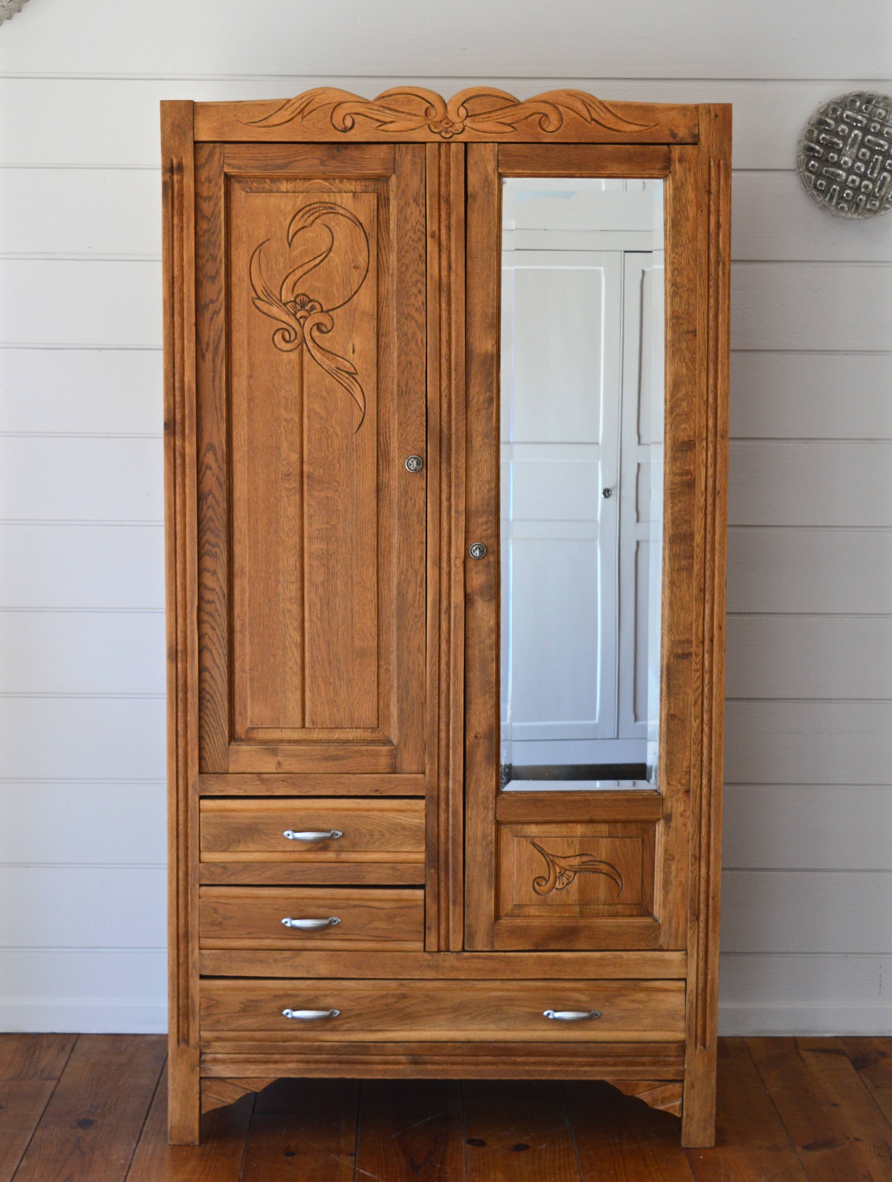 Armoire