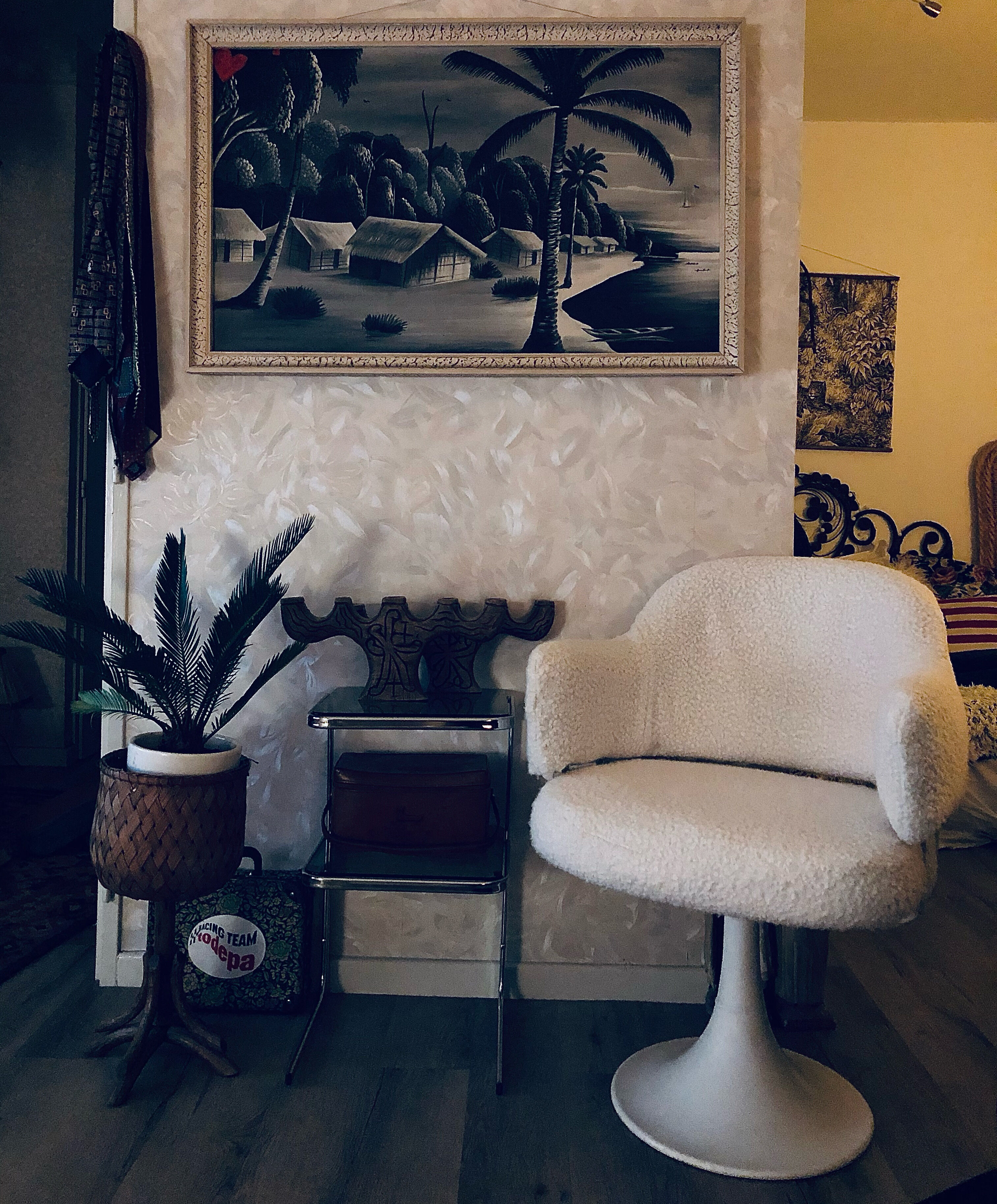 Chair 1970s tulip foot