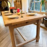 Solid oak farmhouse table with 2 drawers