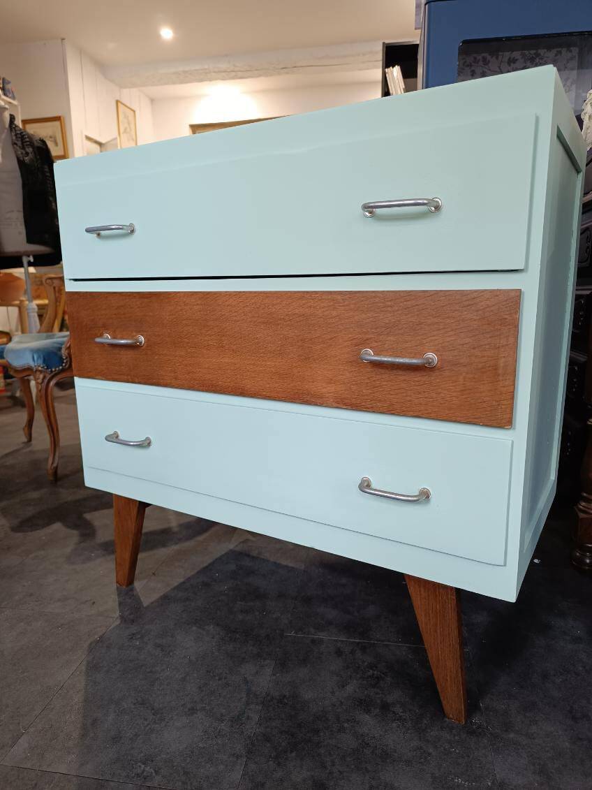 Superb 3-drawer chest of drawers with compass feet