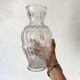 Vase haut vintage en verre moulé