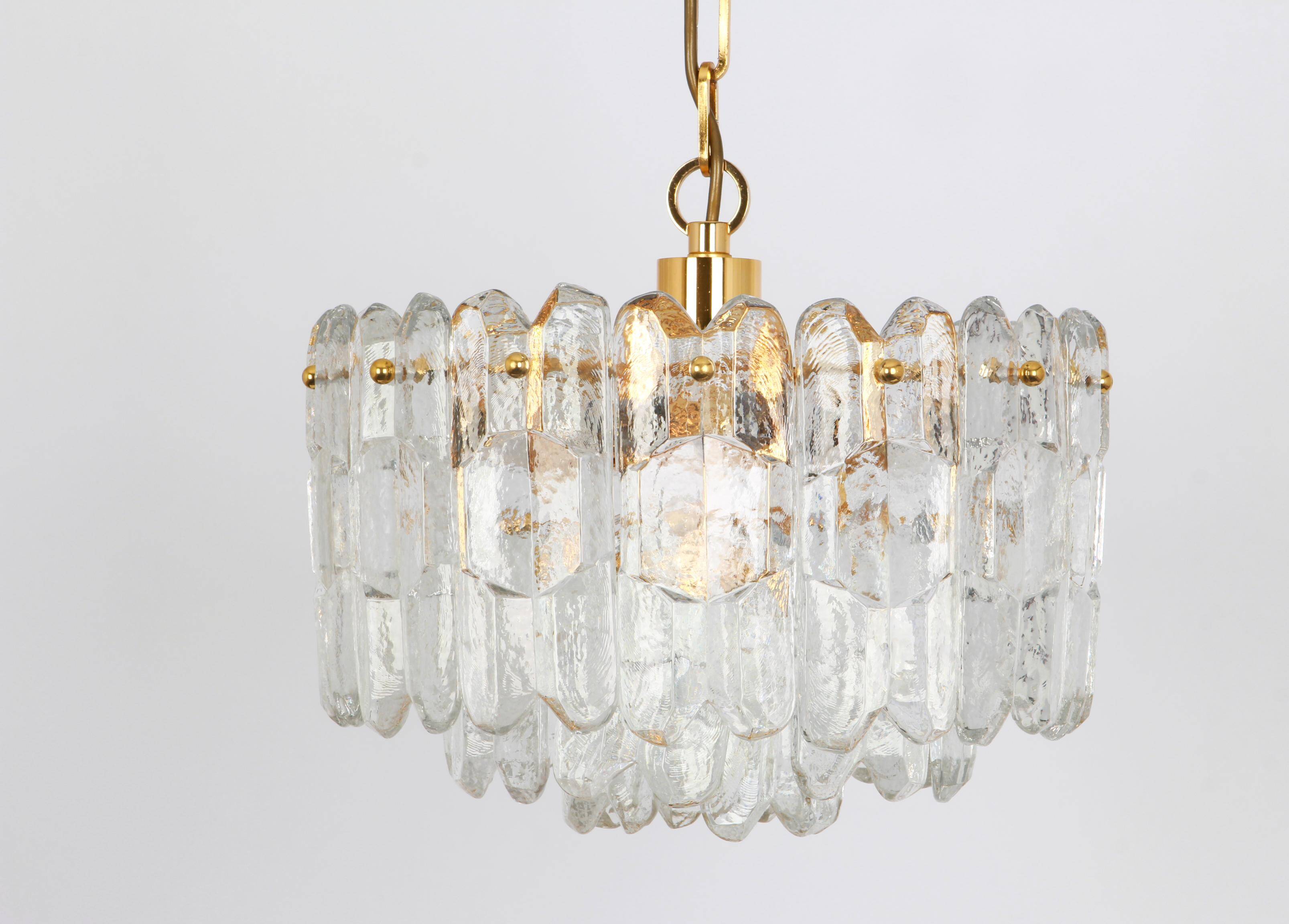 Palazzo chandelier in gilded brass and crystal glass, Kalmar, Austria, 1970.