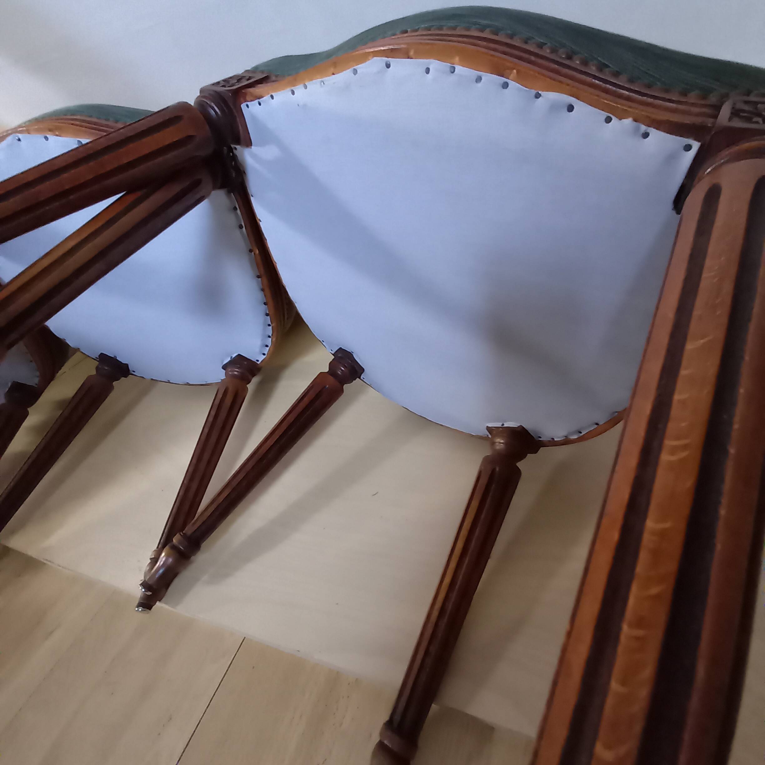 UPHOLSTERED FABRIC CHAIRS