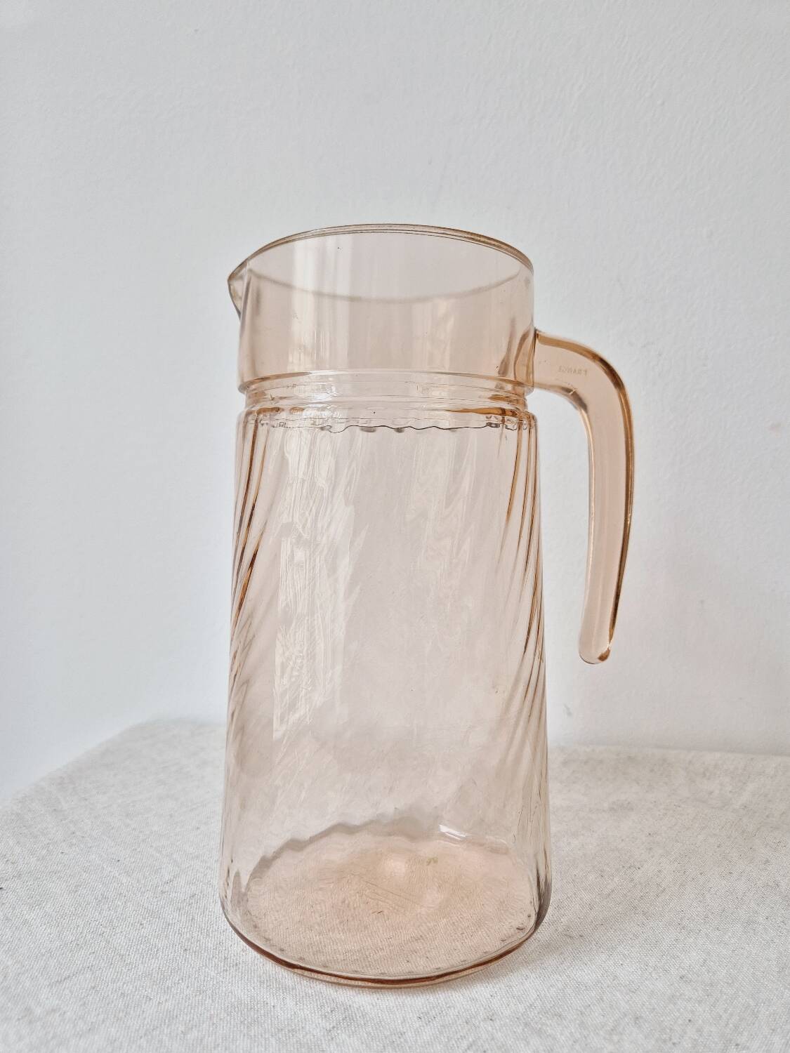 "Rosaline" twisted glass carafe - Luminarc Vintage