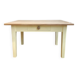 Table basse jaune en bois massif