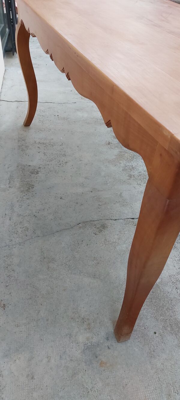 Table de ferme style Louis XV en merisier