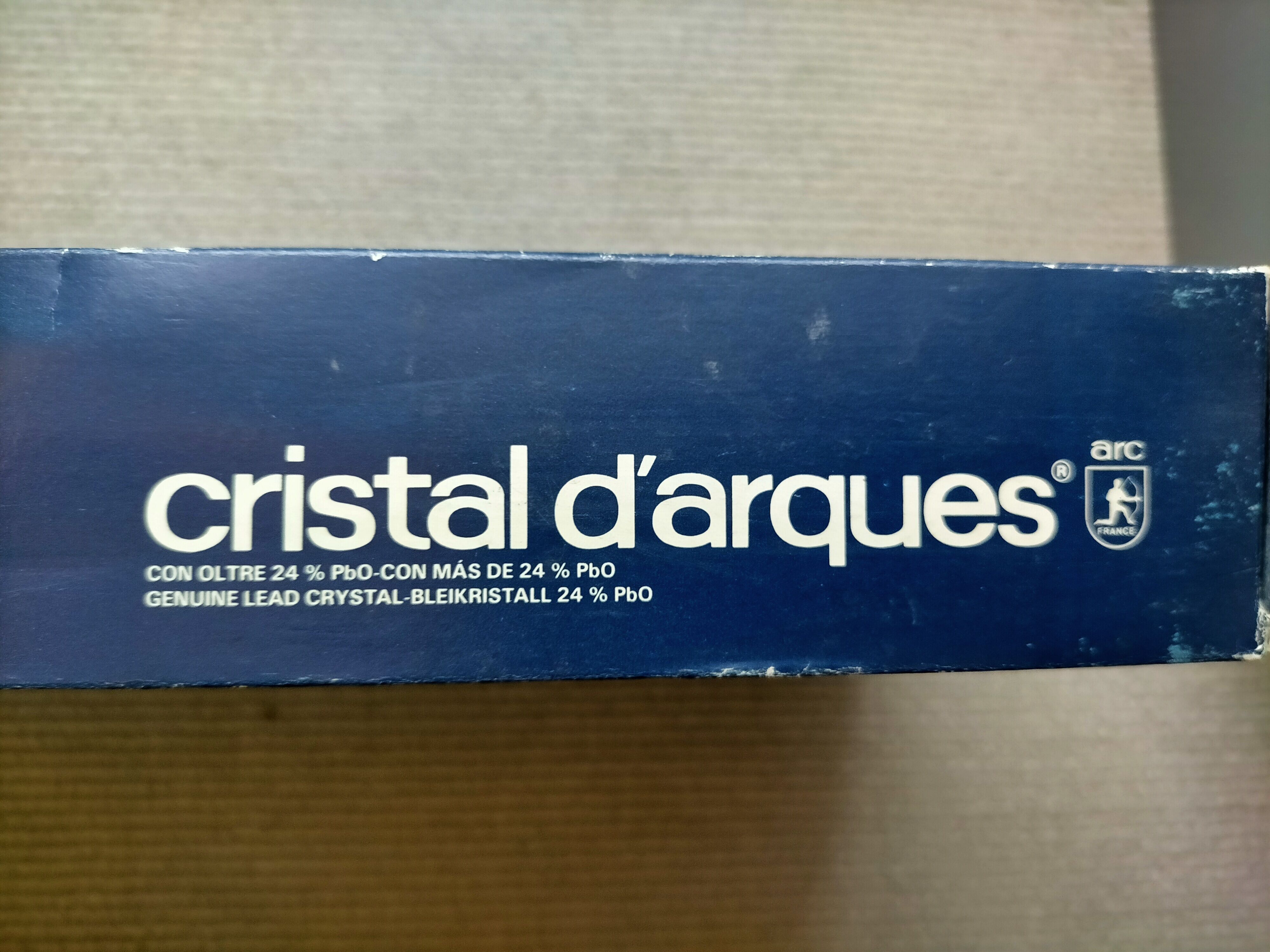 Lot of six glasses of champagne