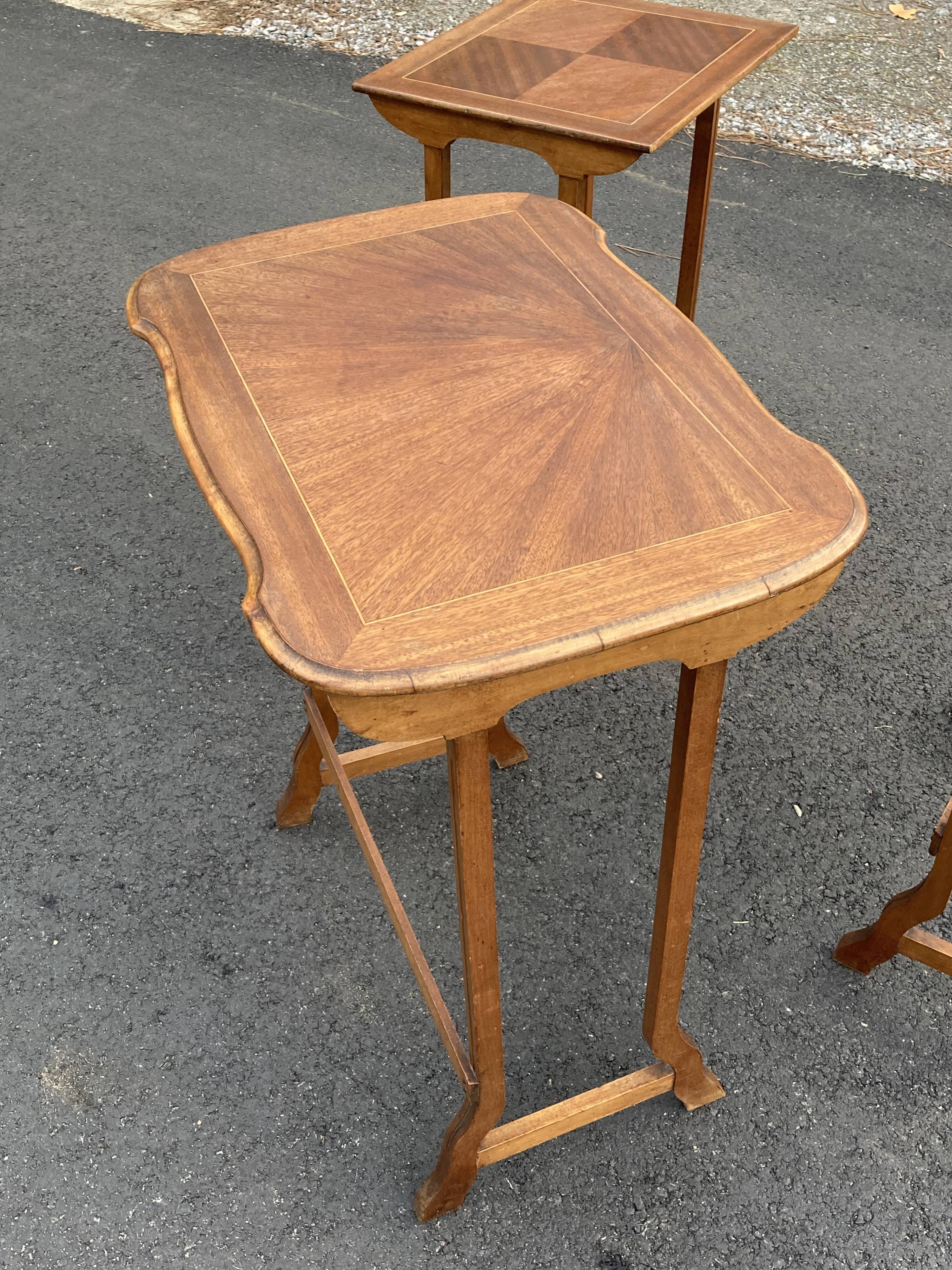 Tables gigogne art déco d’époque 1930 en marqueterie
