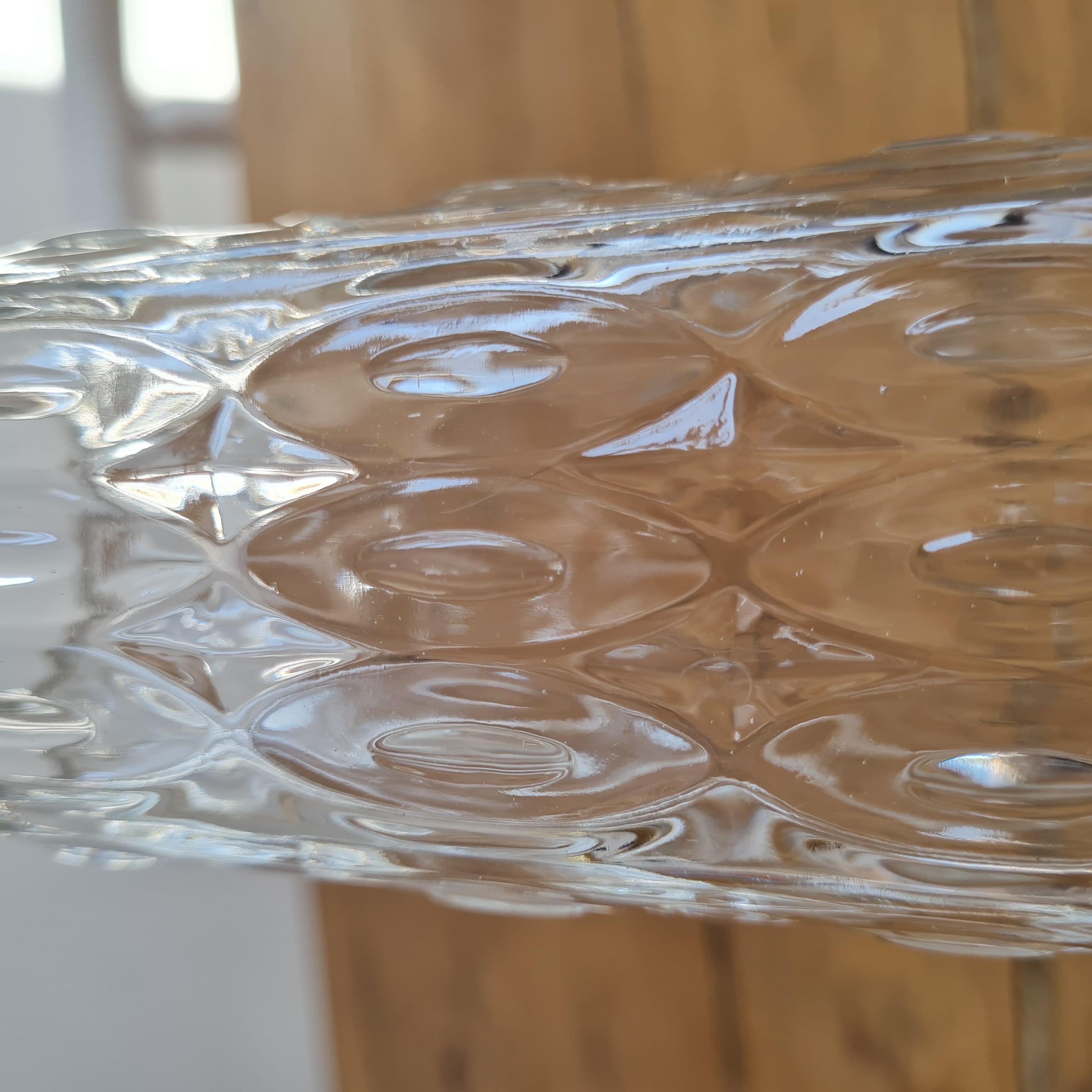 Vintage globe wall light in chiseled glass