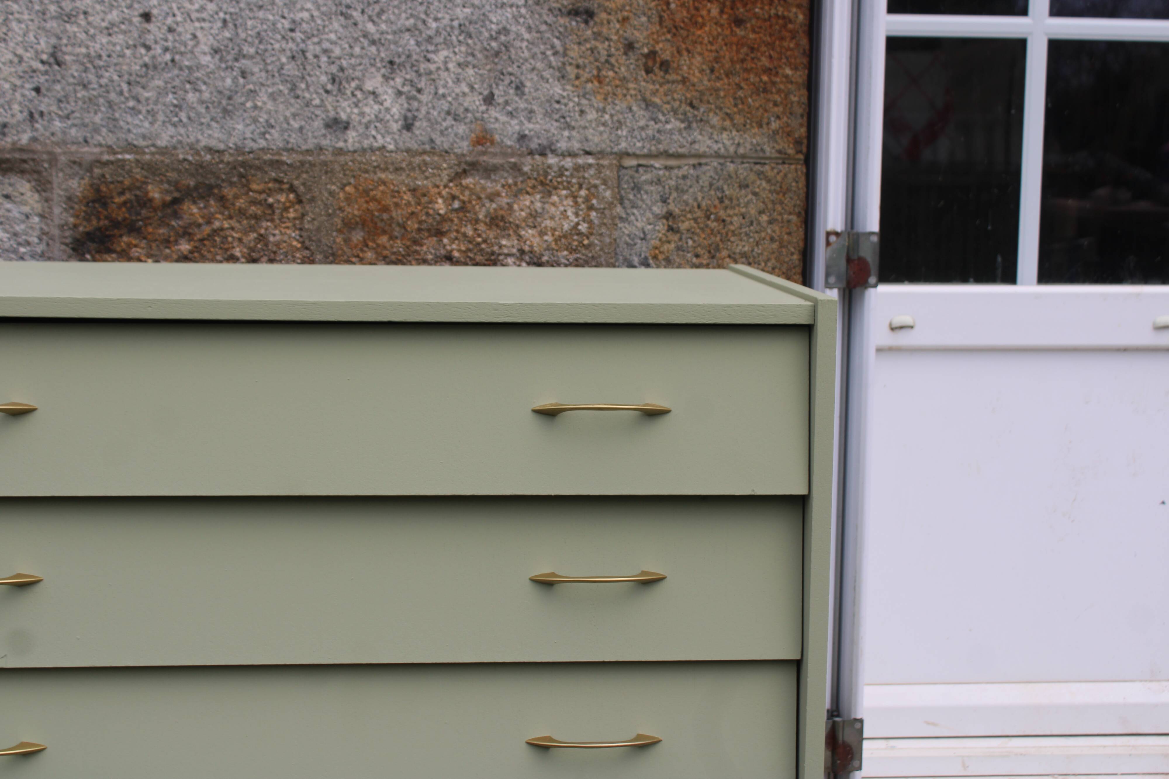 Renovated vintage Scandinavian chest of drawers – Lizard Green Pure & Paint