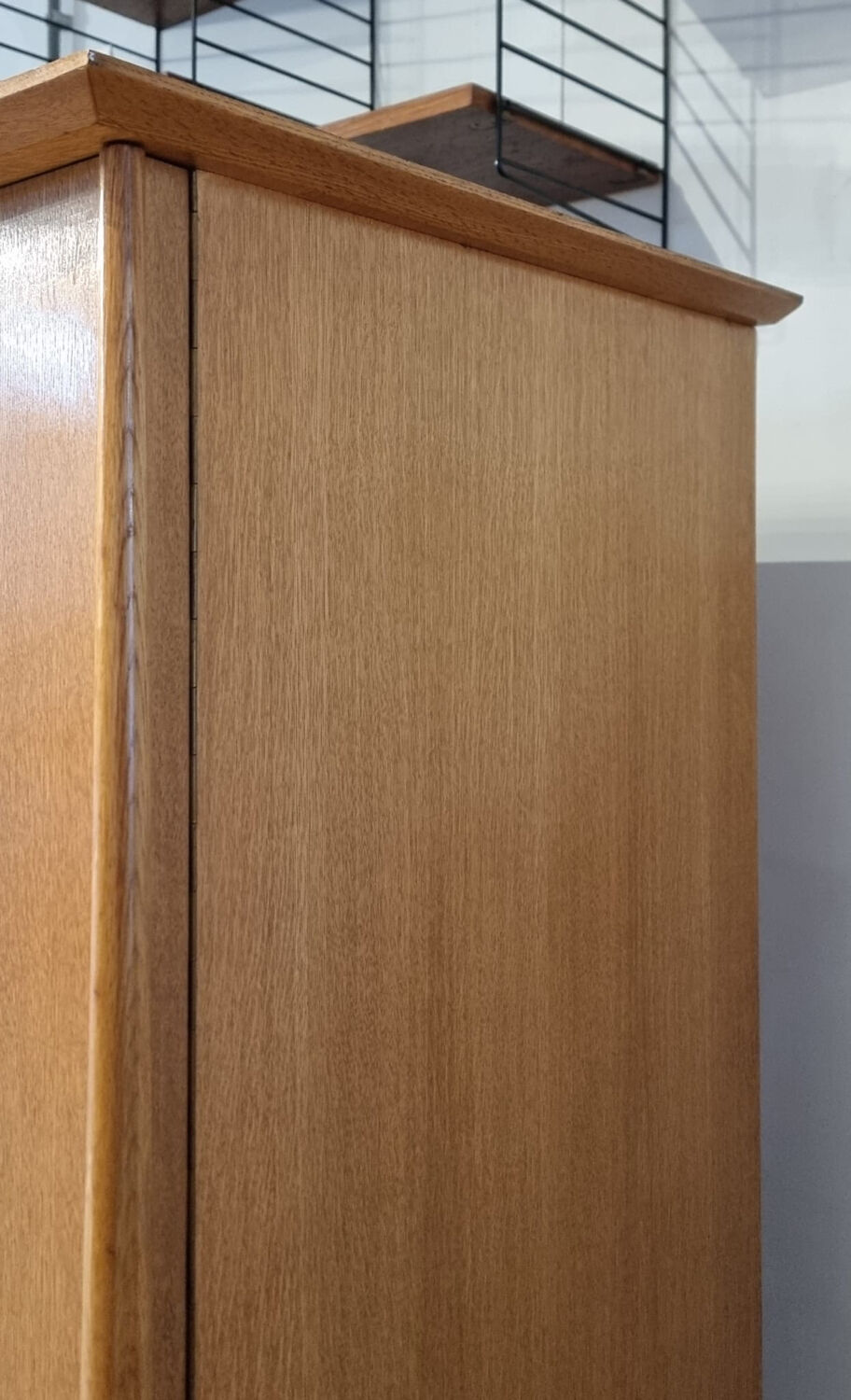 Armoire du milieu du siècle