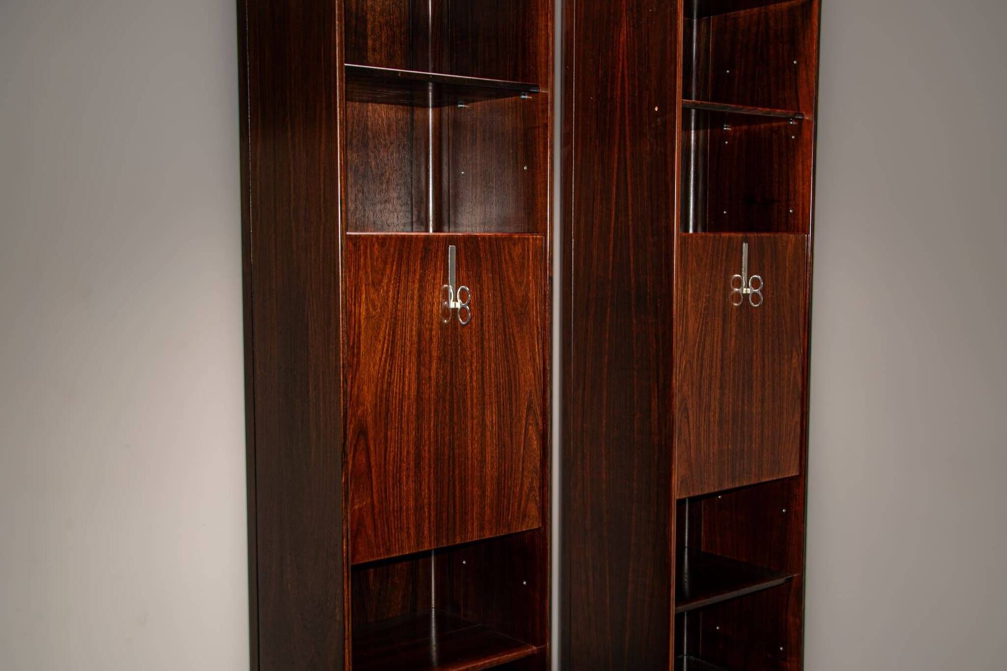 Pellicano series book cases by Vittorio Intorini for Saporiti circa 1970