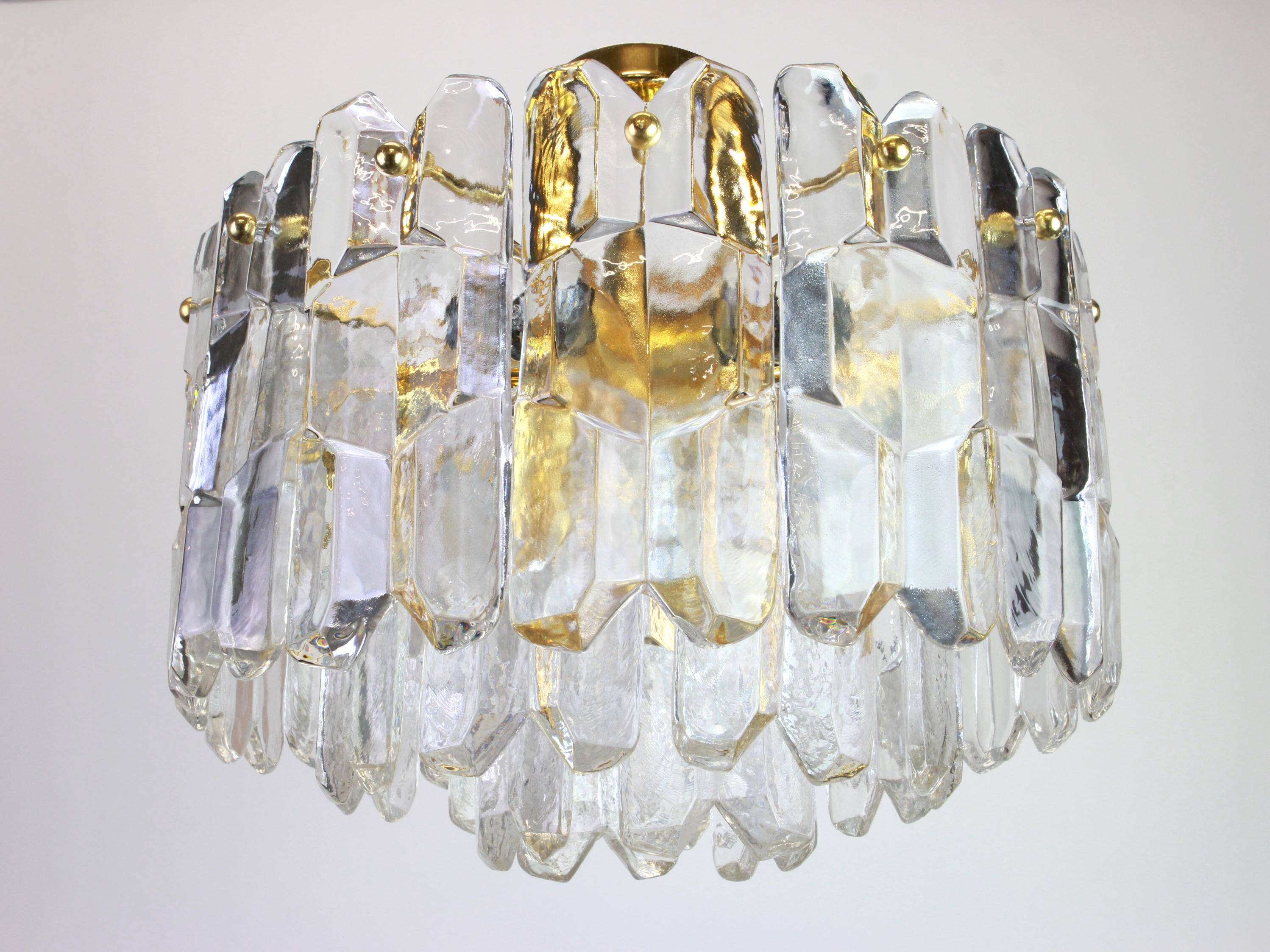 Murano glass light fixture in brass Palazzo, Kalmar, Austria, 1970s