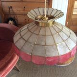 Mother-of-pearl suspension