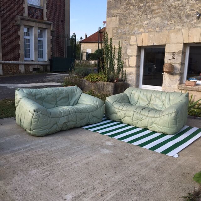 Paire de canapés en cuir  "Informel" de Hans Hopfer Roche-Bobois