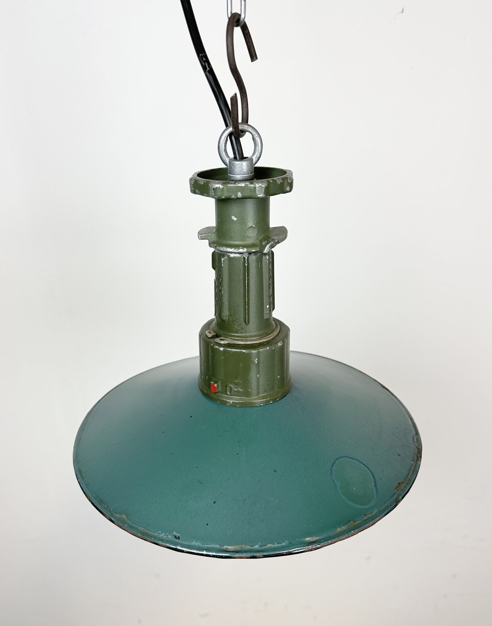 Industrial Green Enamel Pendant Lamp with Cast Aluminium Top, 1960