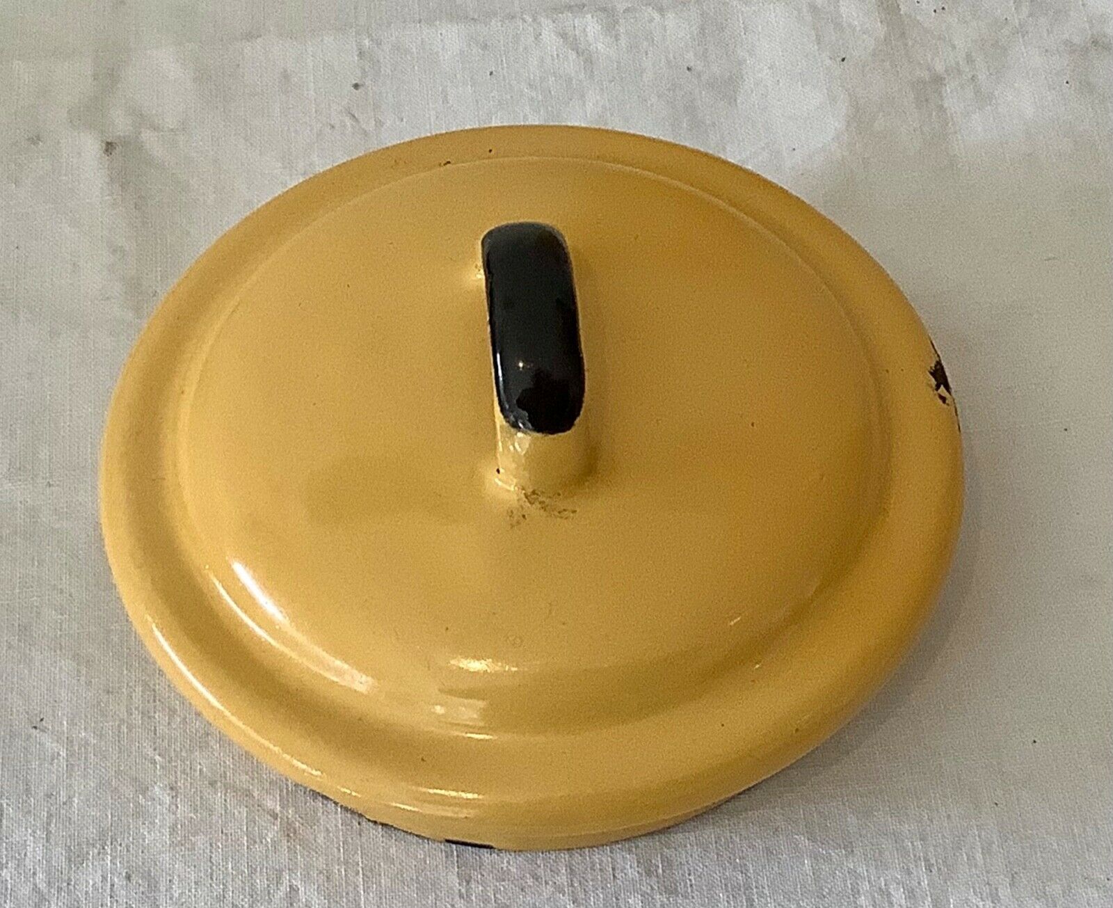 Vintage 1950 yellow enamelled milk pot
