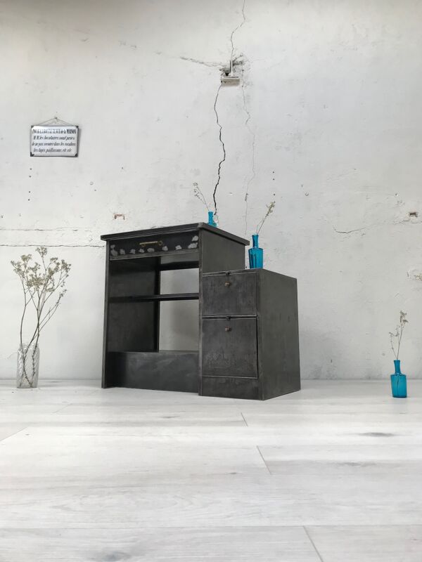 Bureau industriel Ronéo en métal brut