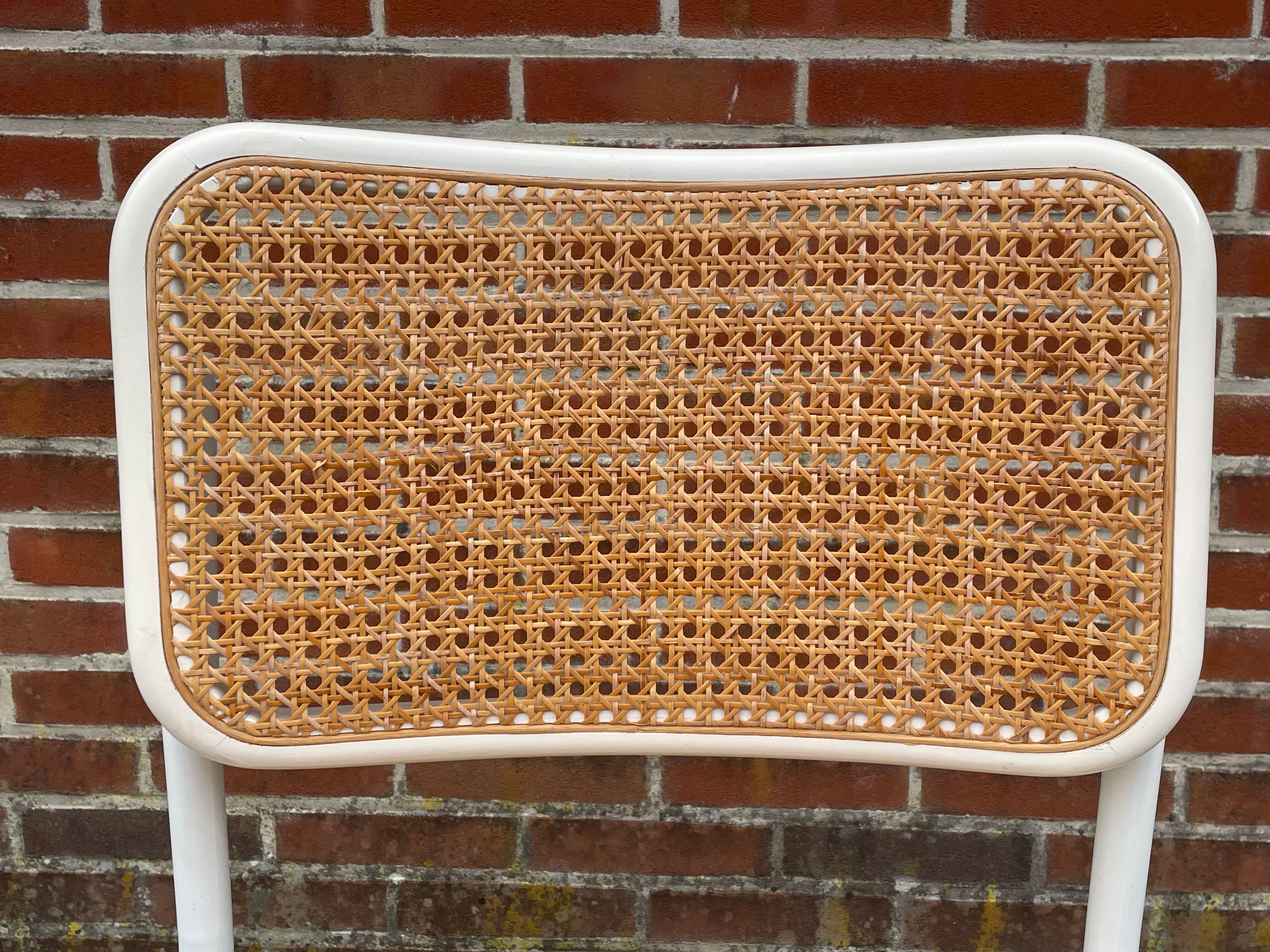 Cesca chair b32 model in white design