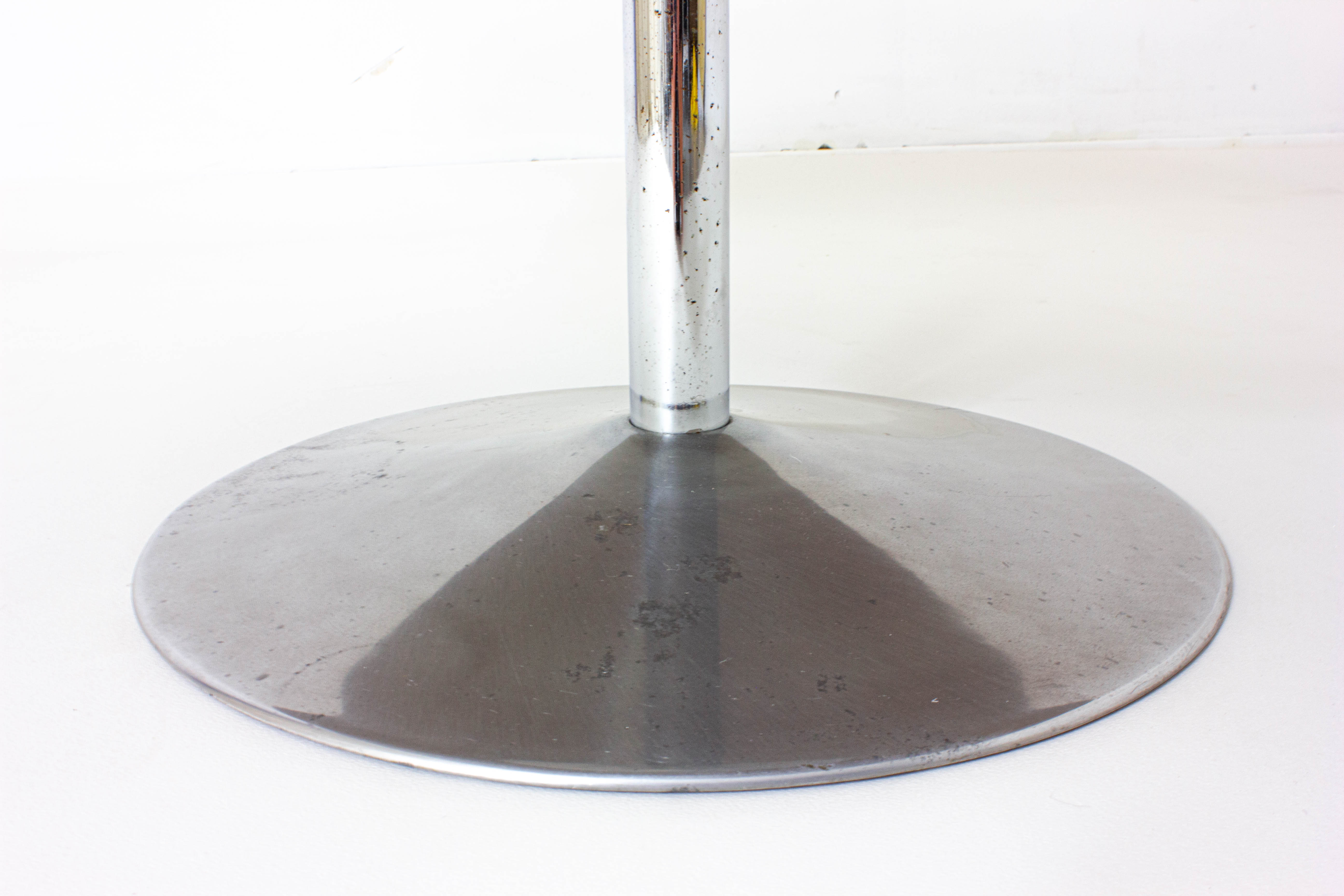 Round coffee table by Arne Jacobsen for Fritz Hansen, 1975