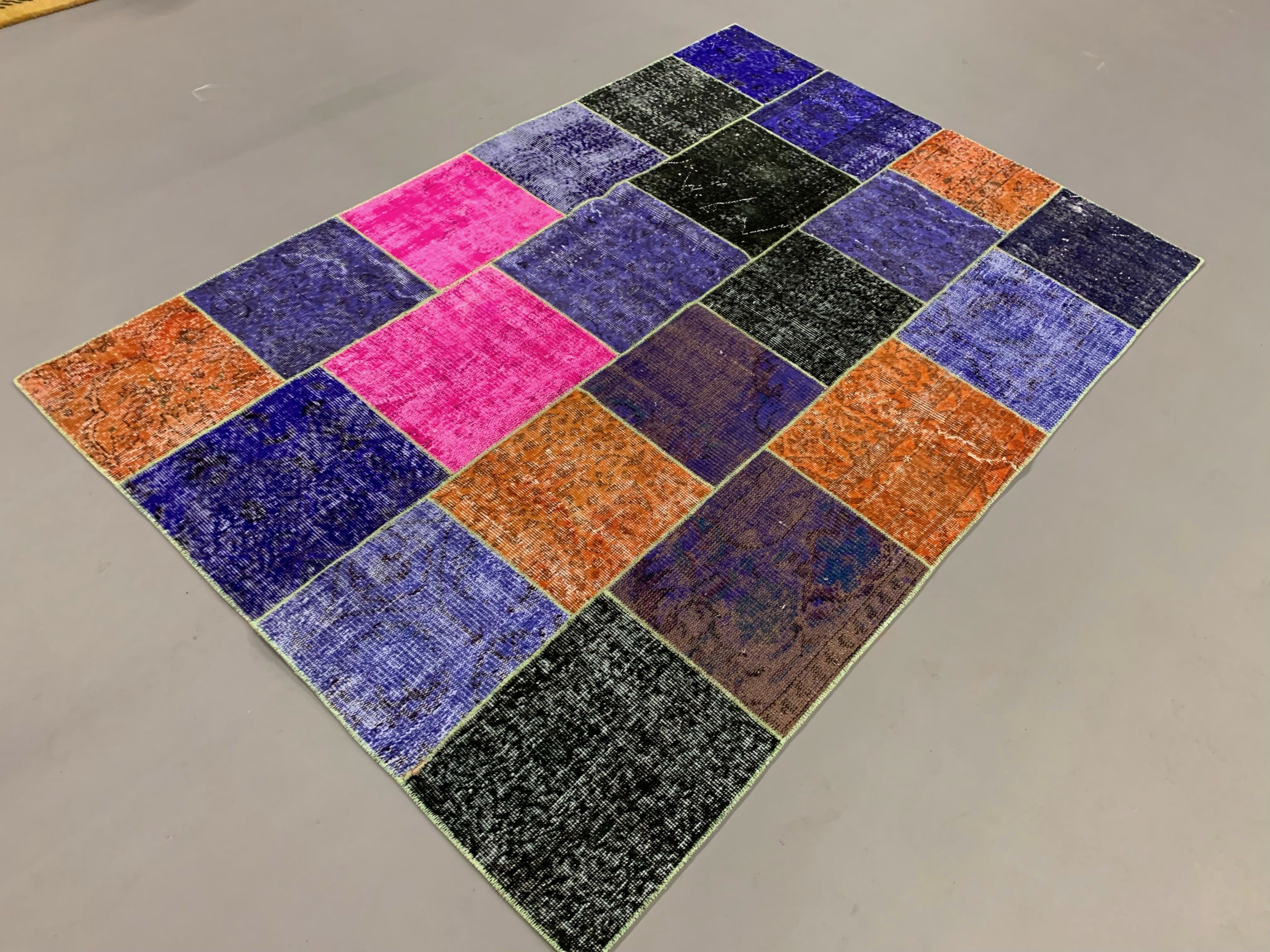 Distressed vintage turkish patchwork rug 219x150 cm wool medium