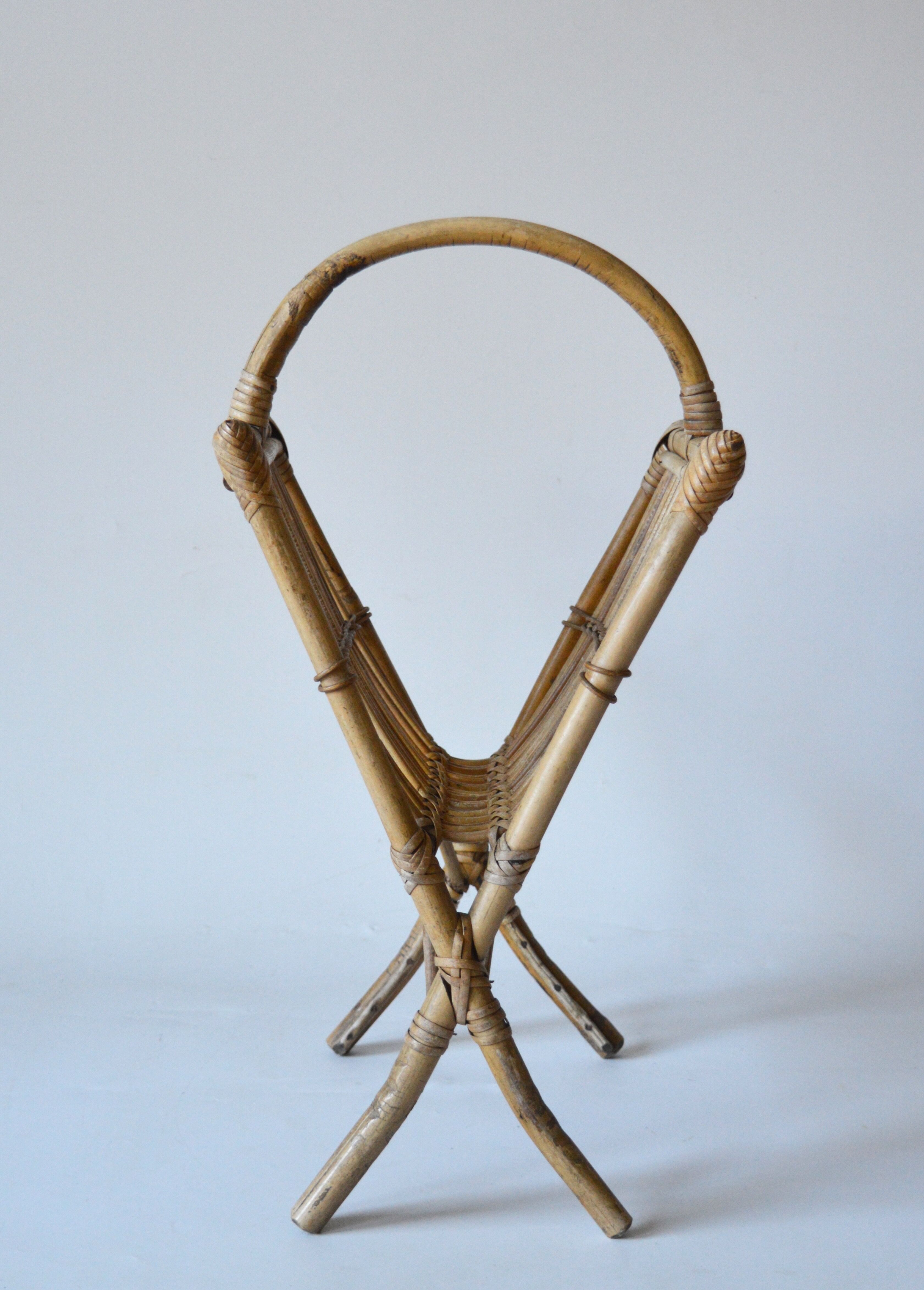 ratin magazine holder