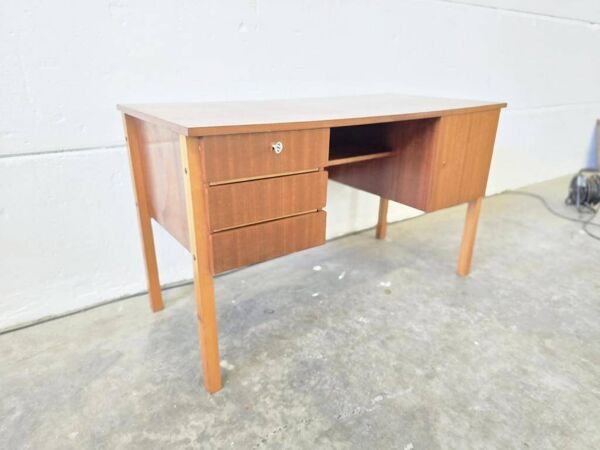 Bureau en bois vintage